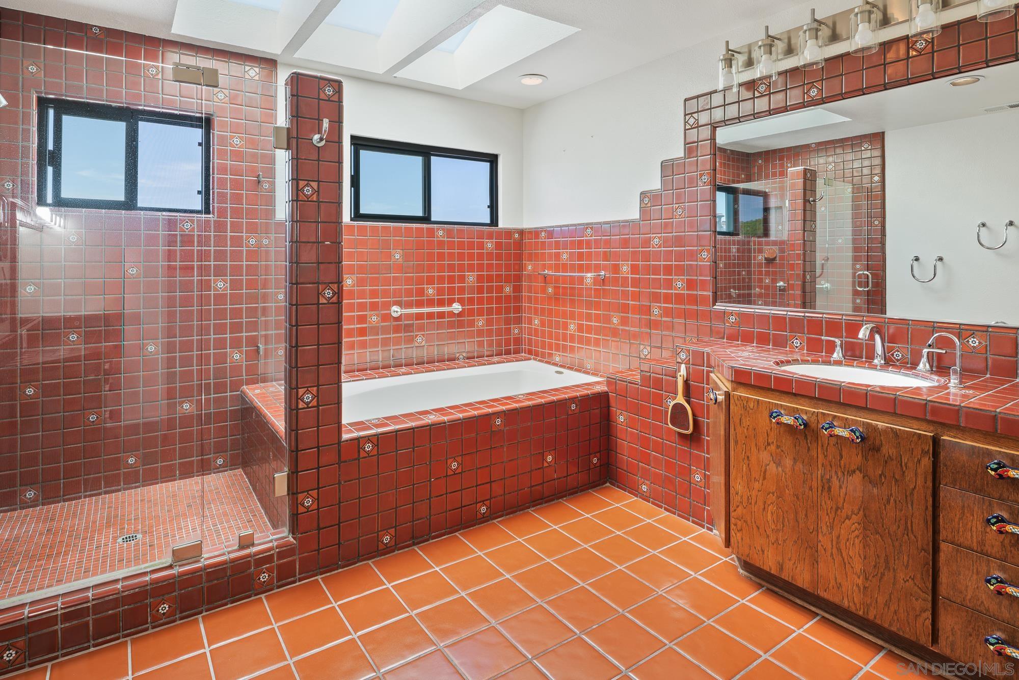 Detail Gallery Image 43 of 75 For 7805  Hemingway Ave, San Diego,  CA 92120 - 7 Beds | 4 Baths