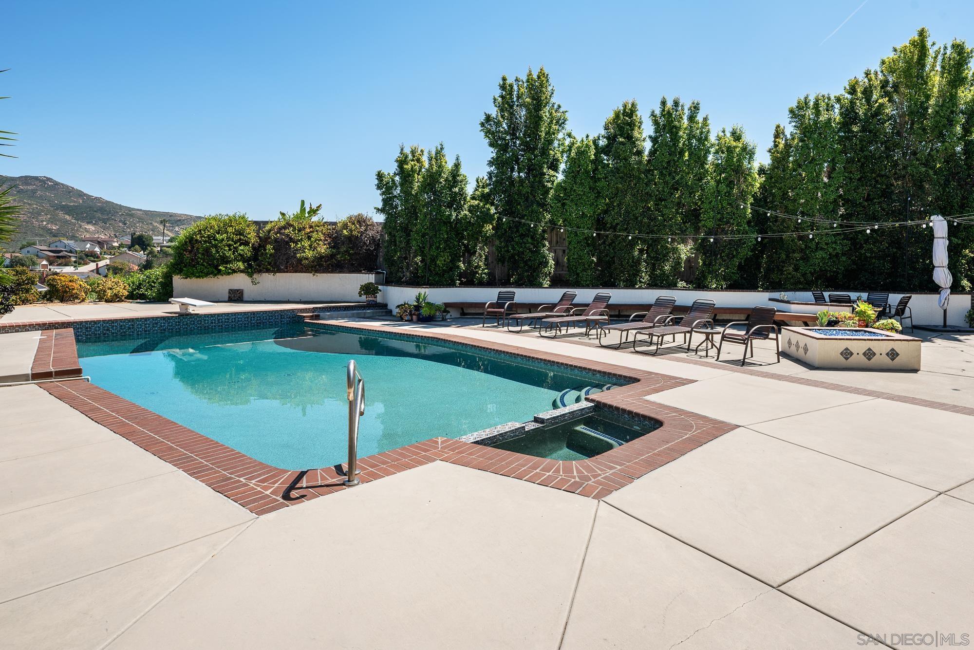 Detail Gallery Image 59 of 75 For 7805  Hemingway Ave, San Diego,  CA 92120 - 7 Beds | 4 Baths