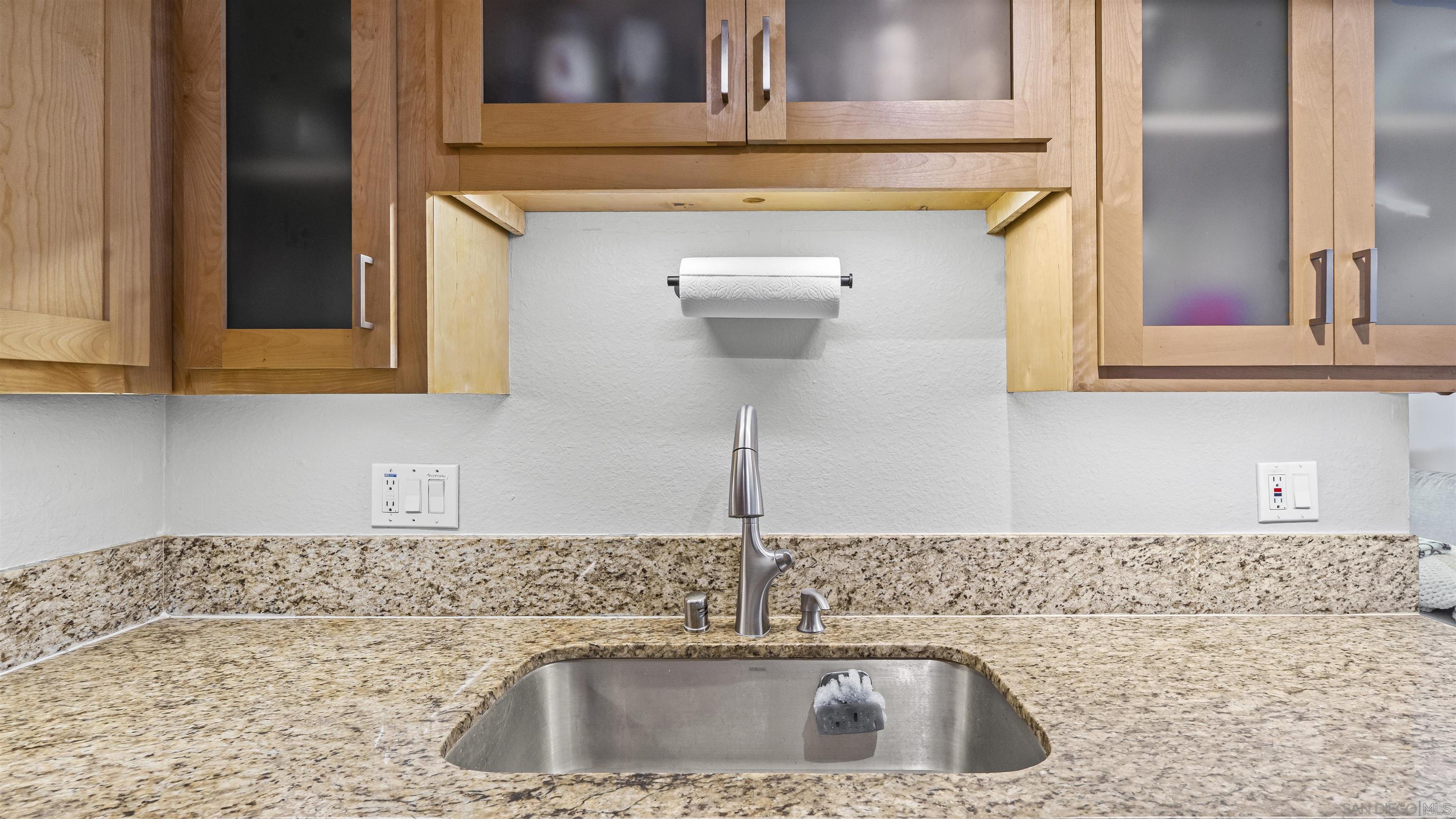 Detail Gallery Image 8 of 29 For 4368  Temecula St  #205,  San Diego,  CA 92107 - 2 Beds | 1/1 Baths