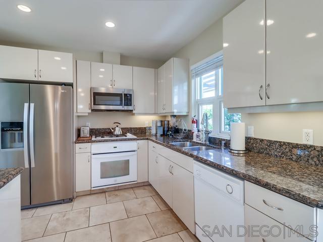 Detail Gallery Image 17 of 62 For 555  Front St  #205,  San Diego,  CA 92101 - 2 Beds | 2 Baths