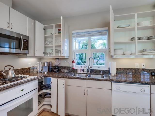 Detail Gallery Image 20 of 62 For 555  Front St  #205,  San Diego,  CA 92101 - 2 Beds | 2 Baths