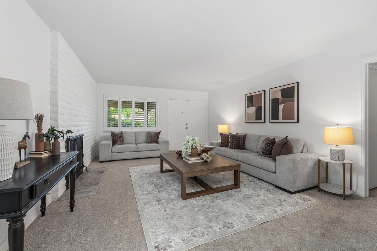 Front Image Thumbnail for SD260008077