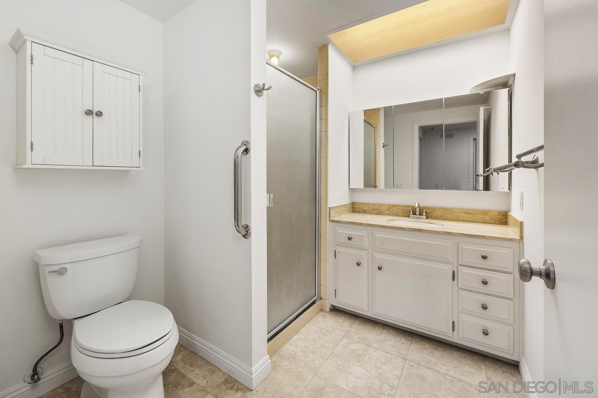 Detail Gallery Image 14 of 26 For 16618  Orilla Dr, San Diego,  CA 92128 - 3 Beds | 2 Baths