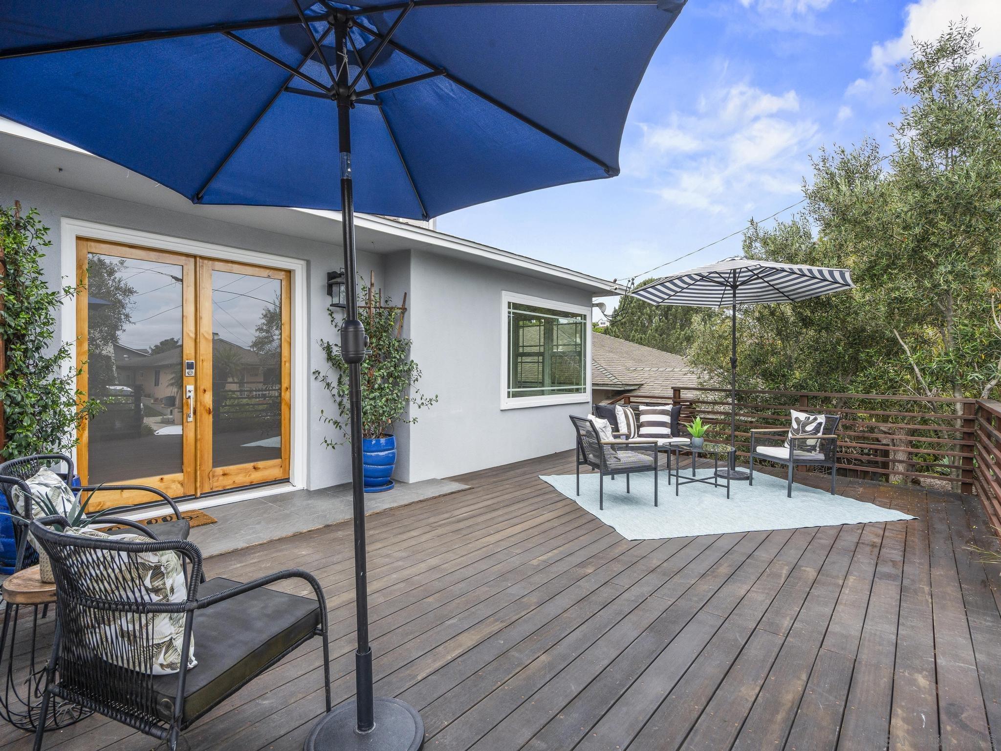 Detail Gallery Image 2 of 19 For 4125  Tennyson, San Diego,  CA 92107 - 3 Beds | 3 Baths