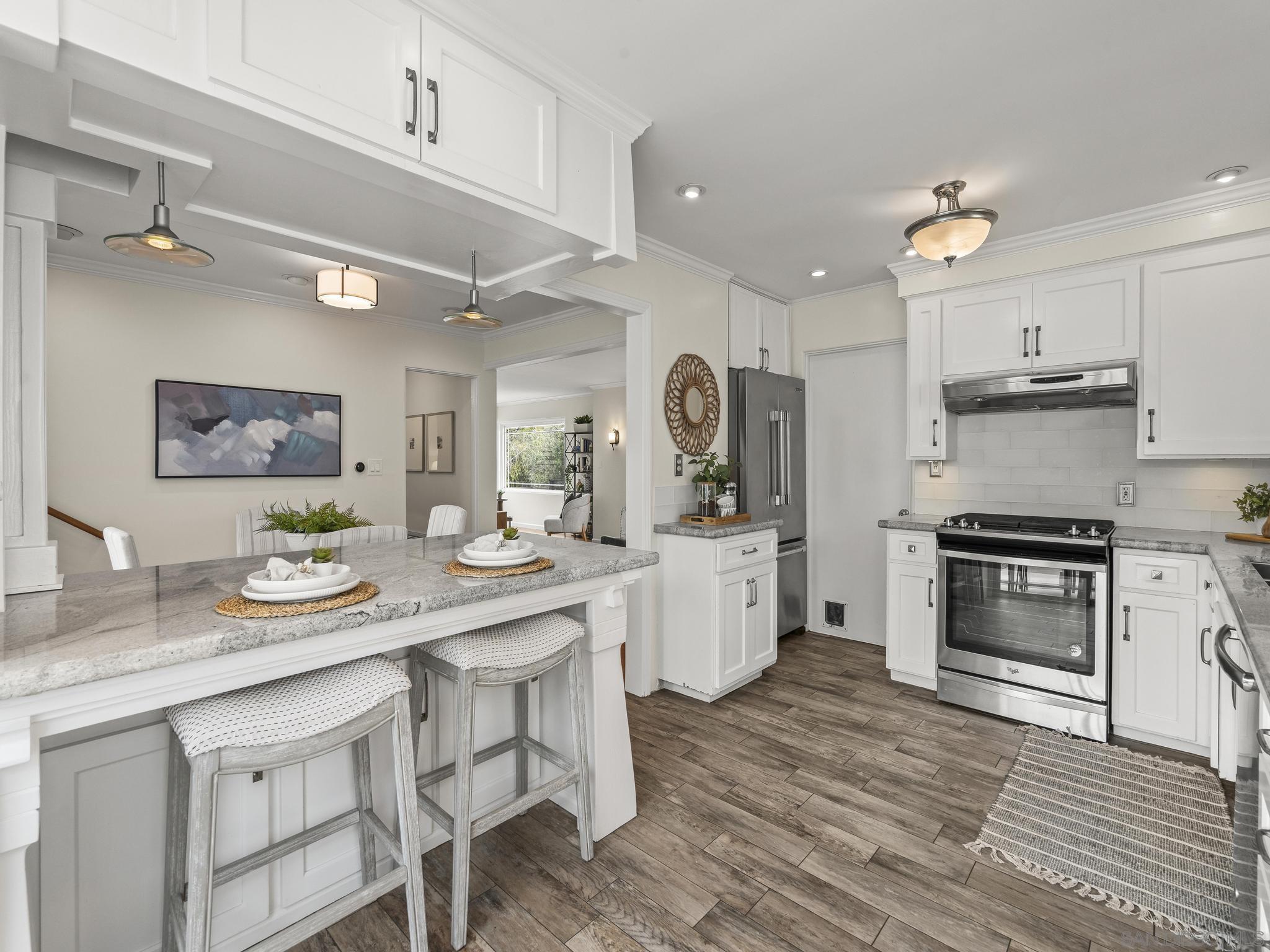 Detail Gallery Image 5 of 19 For 4125  Tennyson, San Diego,  CA 92107 - 3 Beds | 3 Baths