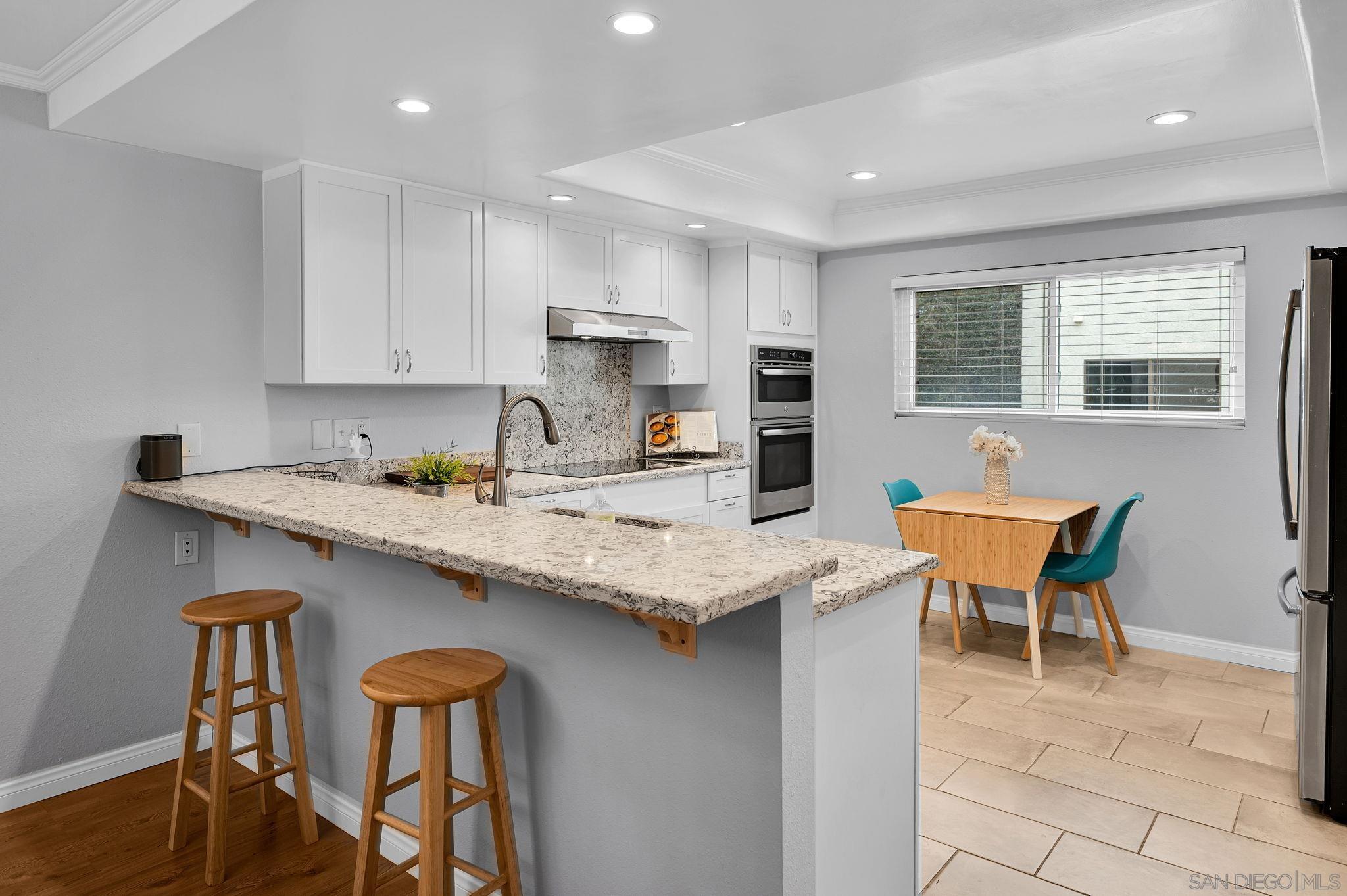 Detail Gallery Image 11 of 32 For 6840  Caminito Del Greco, San Diego,  CA 92120 - 2 Beds | 2/1 Baths