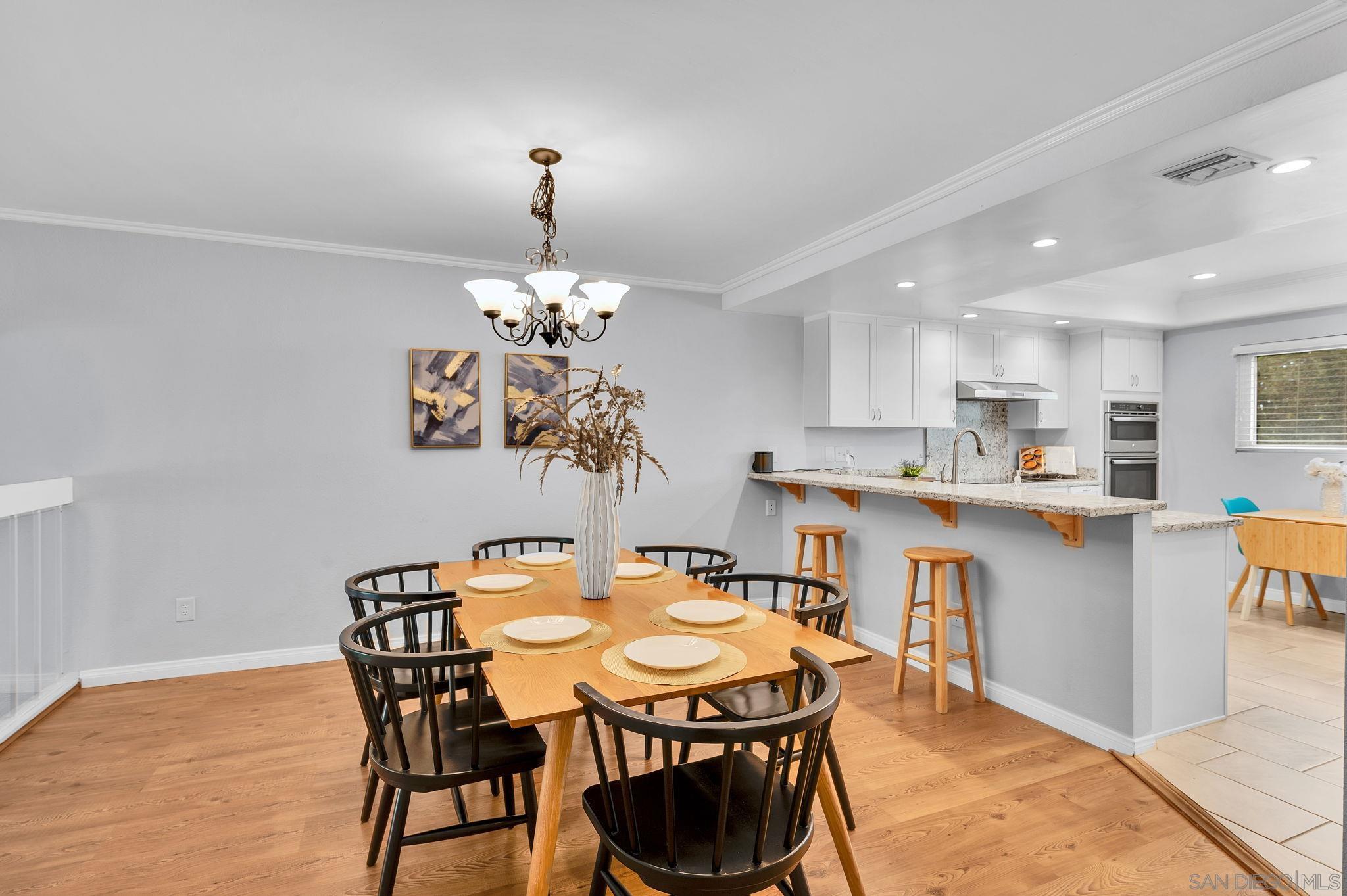 Detail Gallery Image 13 of 32 For 6840  Caminito Del Greco, San Diego,  CA 92120 - 2 Beds | 2/1 Baths