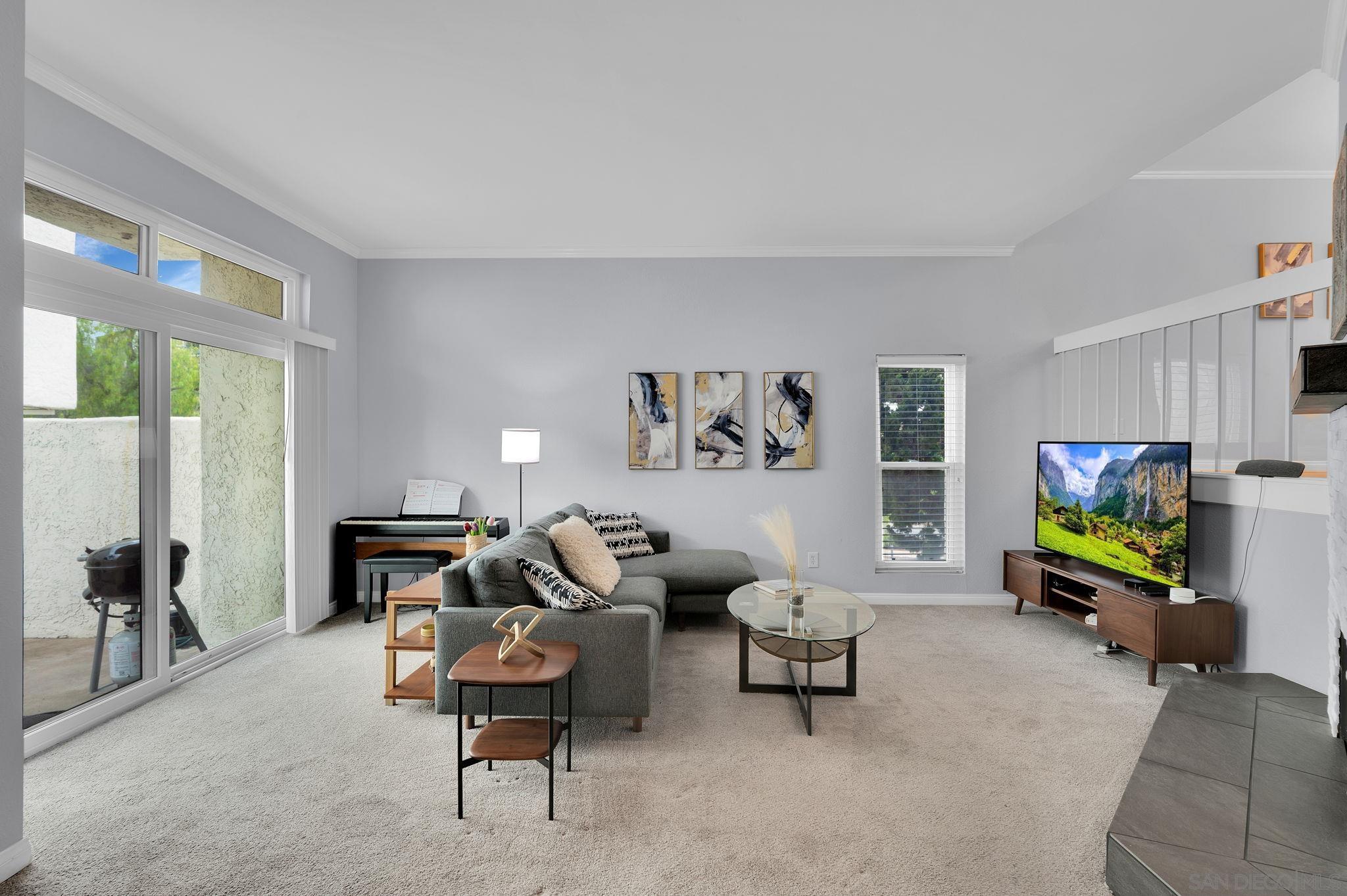 Detail Gallery Image 3 of 32 For 6840  Caminito Del Greco, San Diego,  CA 92120 - 2 Beds | 2/1 Baths