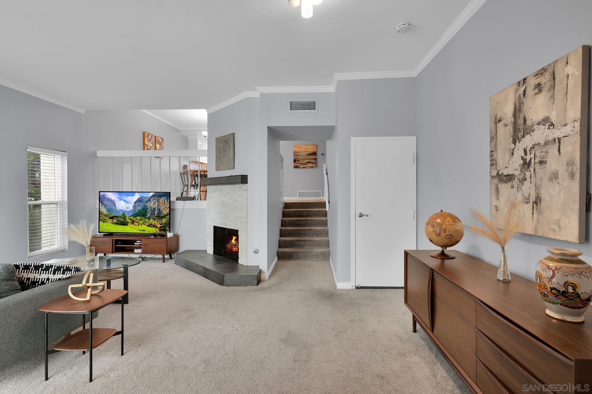 Detail Gallery Image 4 of 32 For 6840  Caminito Del Greco, San Diego,  CA 92120 - 2 Beds | 2/1 Baths