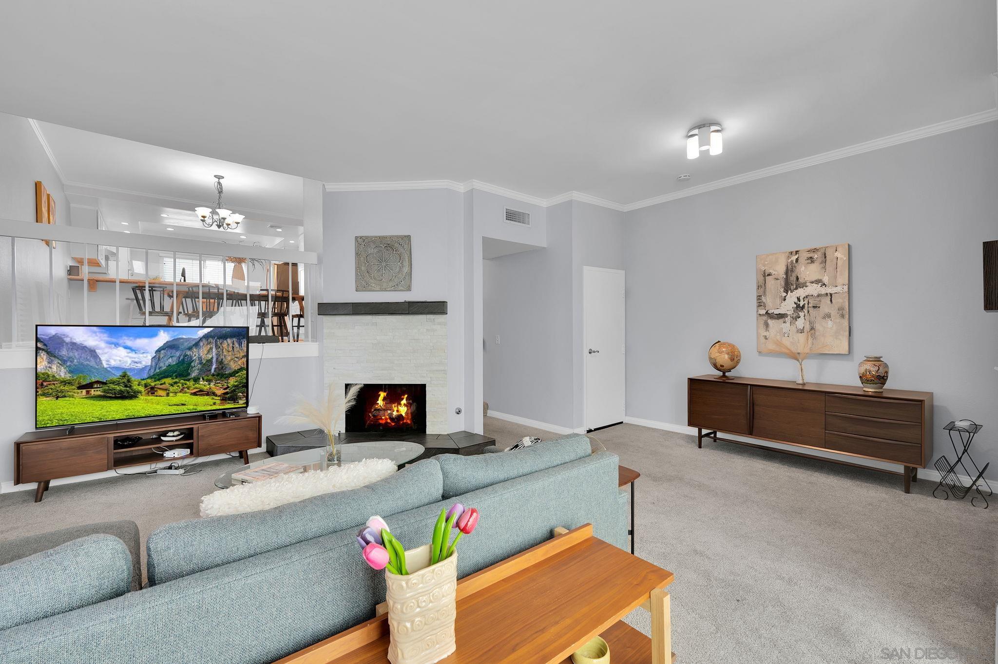 Detail Gallery Image 5 of 32 For 6840  Caminito Del Greco, San Diego,  CA 92120 - 2 Beds | 2/1 Baths