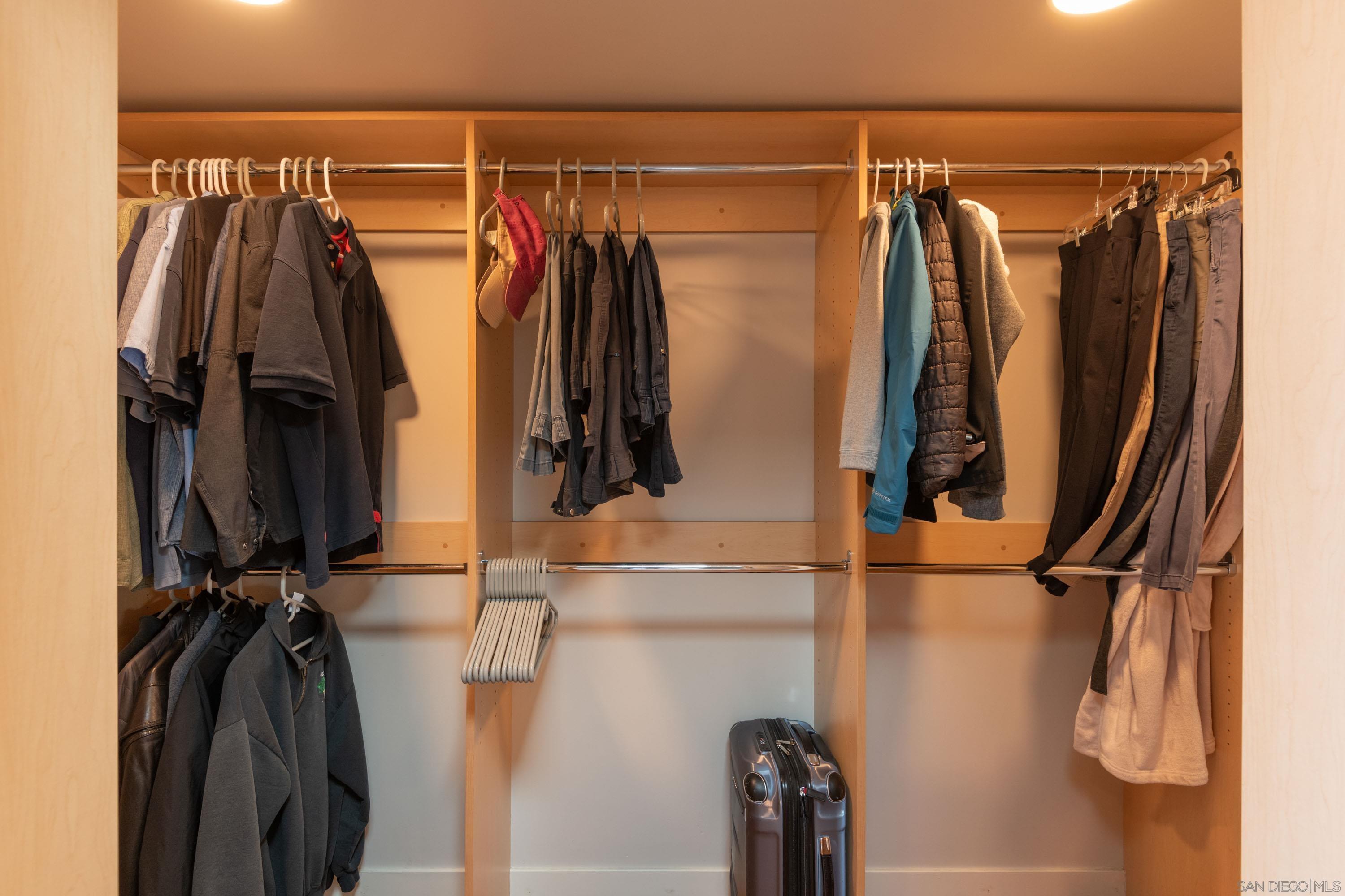 Detail Gallery Image 13 of 40 For 1122  Locust St, San Diego,  CA 92106 - 3 Beds | 2 Baths