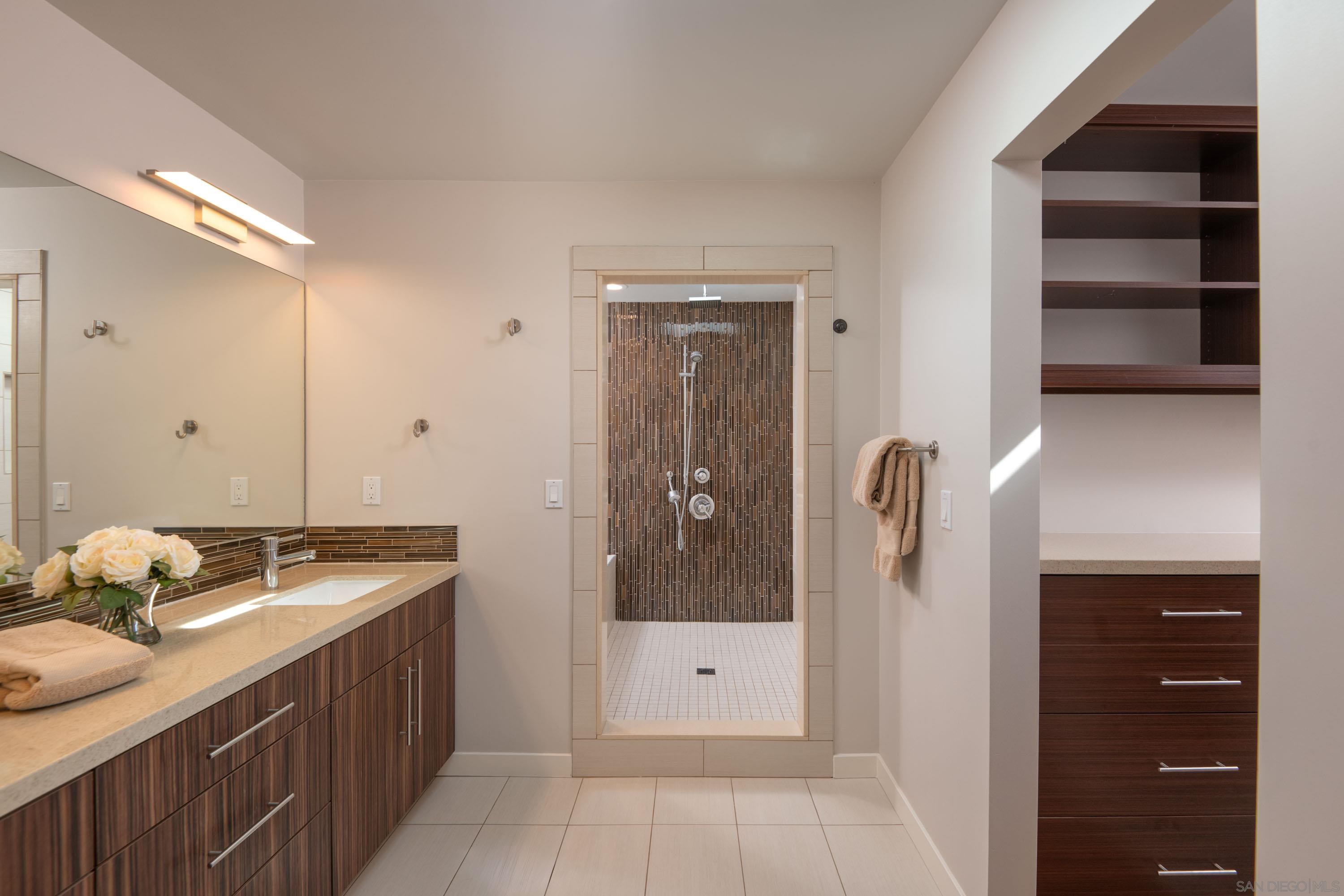 Detail Gallery Image 9 of 40 For 1122  Locust St, San Diego,  CA 92106 - 3 Beds | 2 Baths