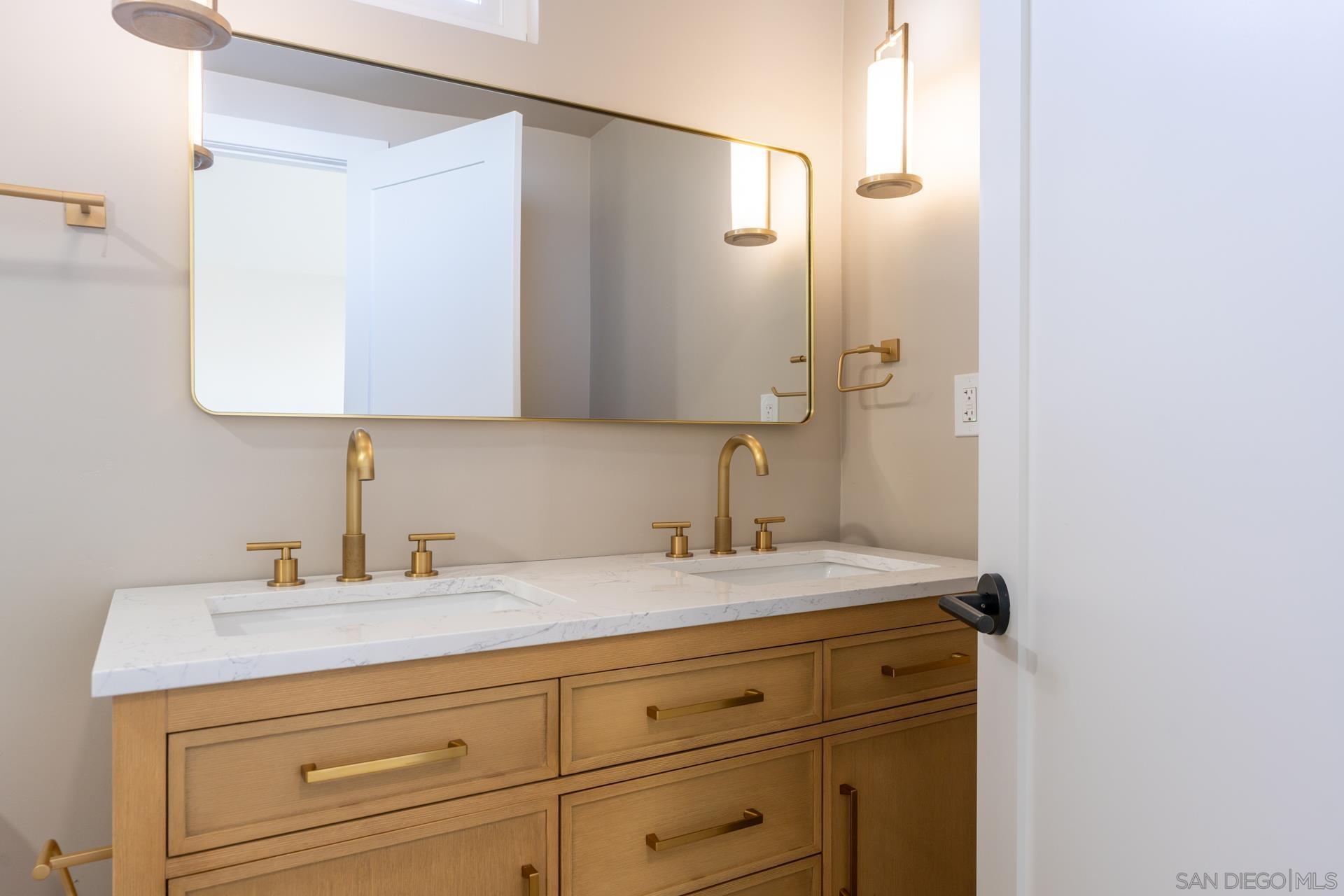 Detail Gallery Image 15 of 42 For 8875  Alphecca Way, San Diego,  CA 92126 - 5 Beds | 2/1 Baths