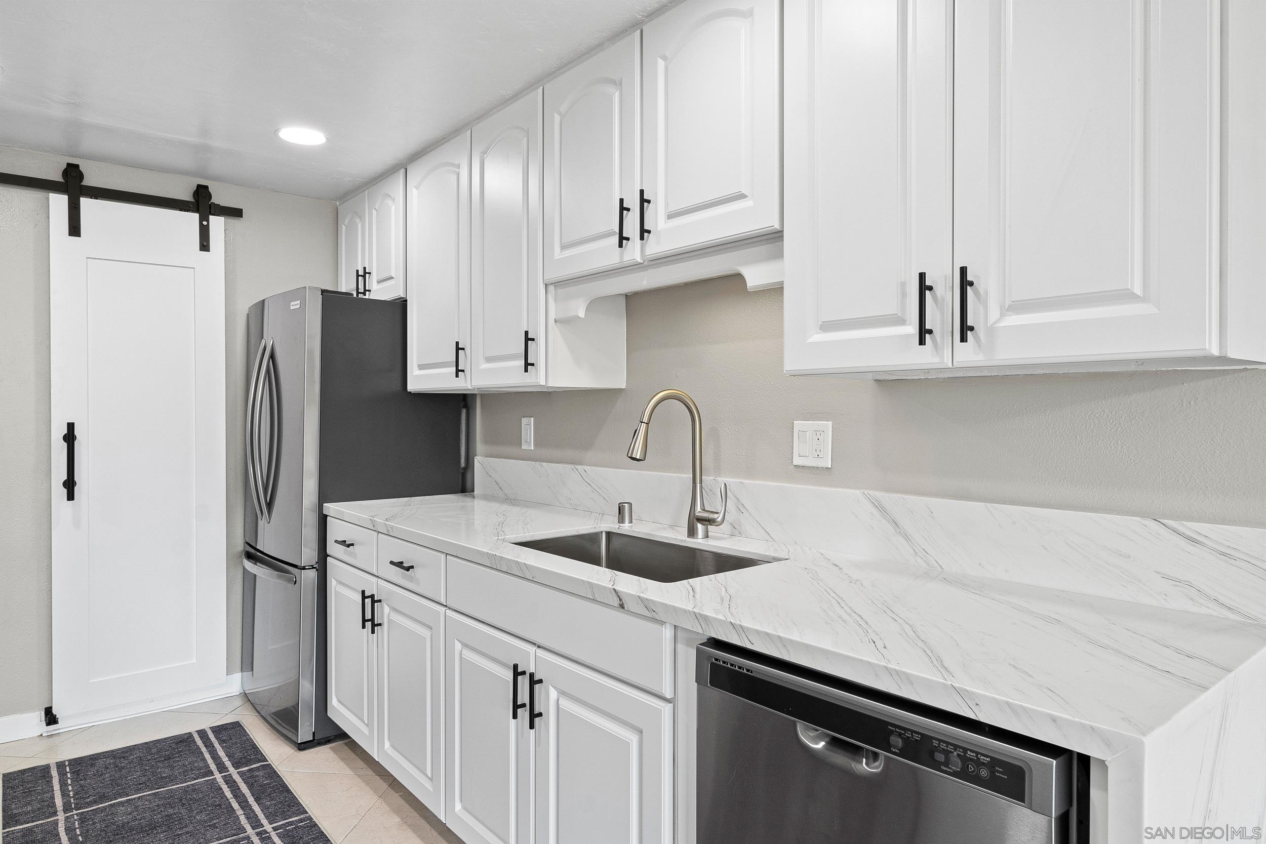 Detail Gallery Image 18 of 35 For 12424  Rios Road, San Diego,  CA 92128 - 2 Beds | 2 Baths