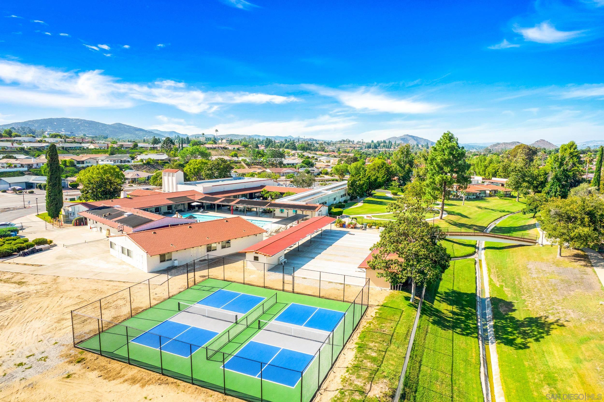 Detail Gallery Image 31 of 35 For 12424  Rios Road, San Diego,  CA 92128 - 2 Beds | 2 Baths