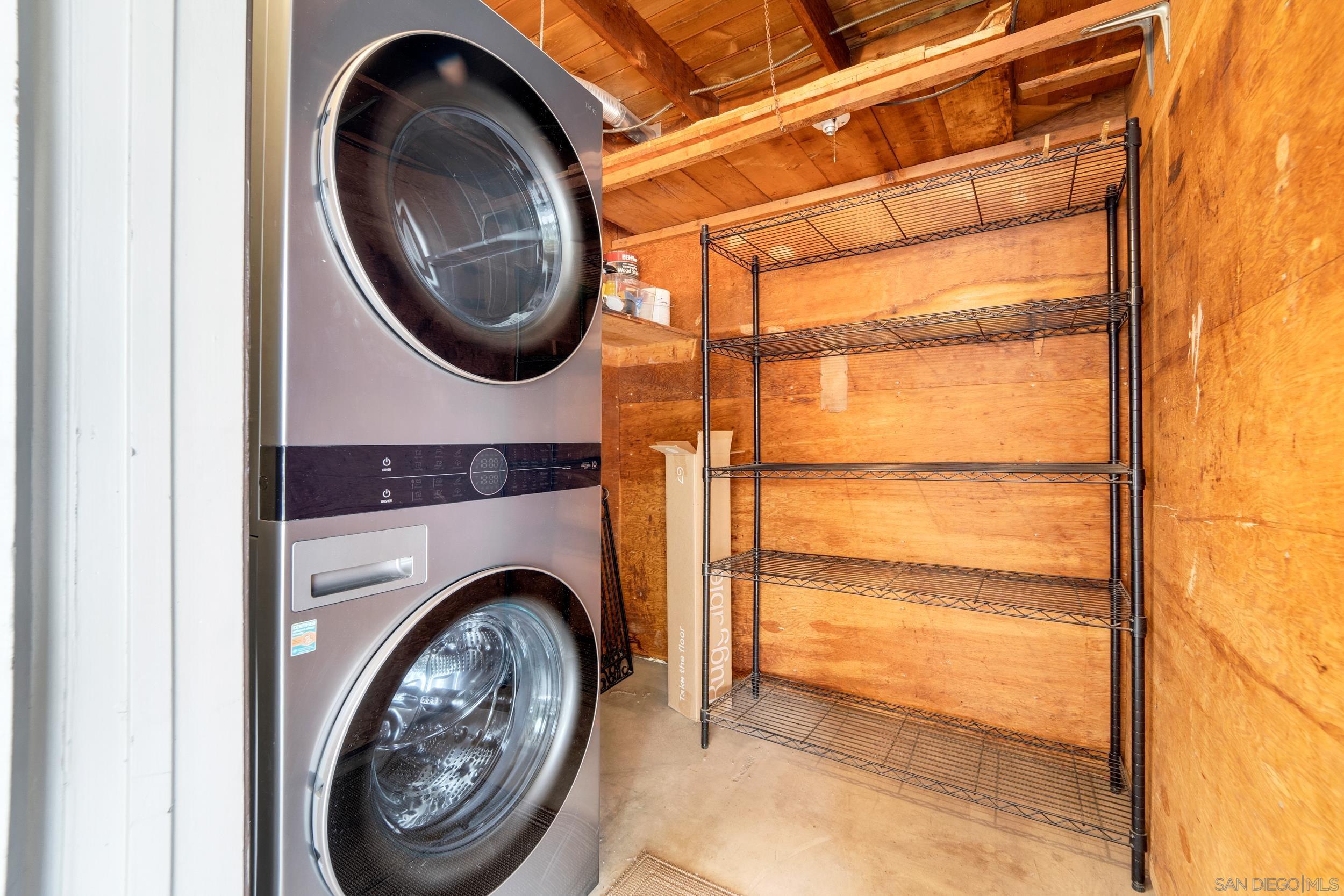 Detail Gallery Image 5 of 35 For 12424  Rios Road, San Diego,  CA 92128 - 2 Beds | 2 Baths