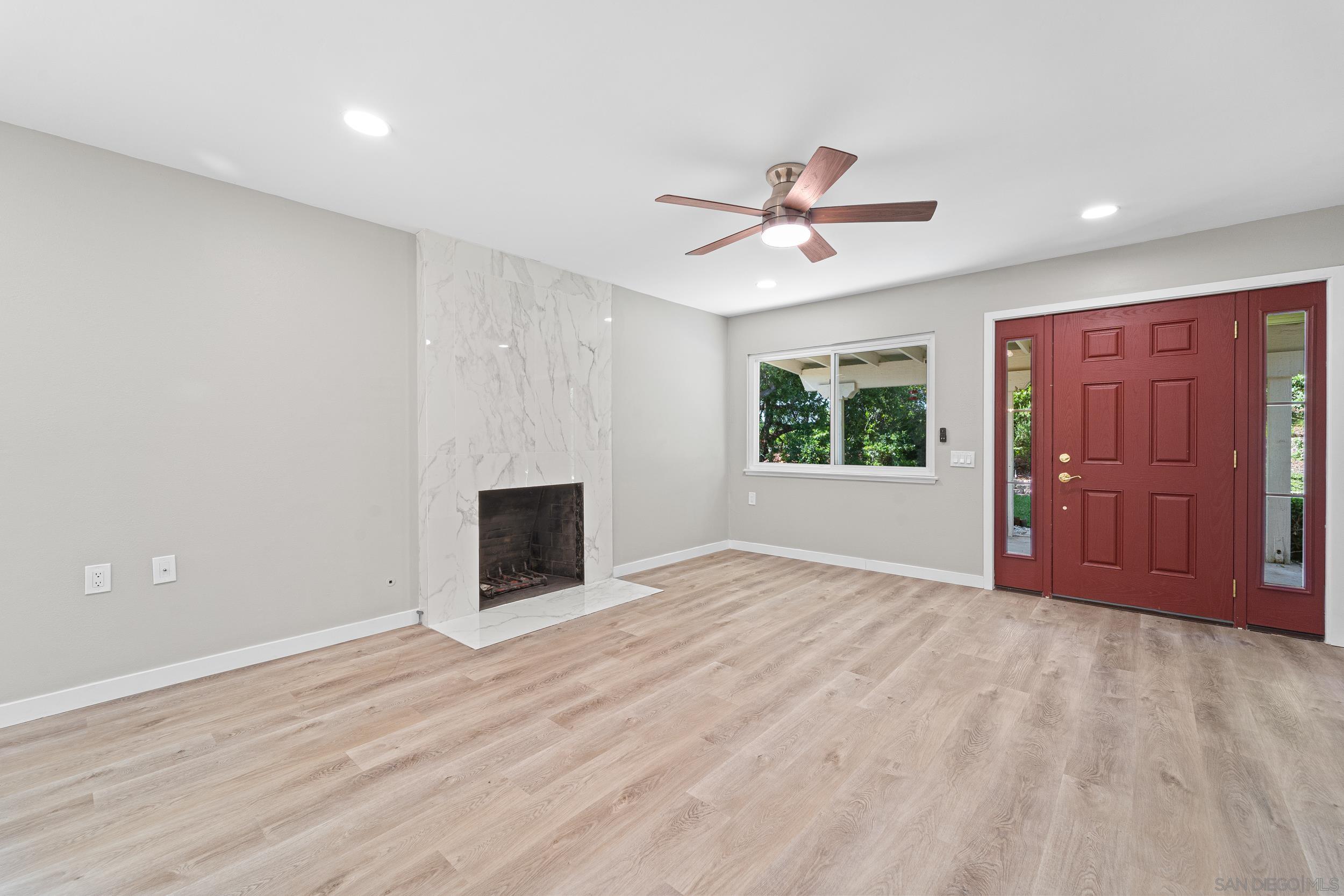 Detail Gallery Image 8 of 35 For 12424  Rios Road, San Diego,  CA 92128 - 2 Beds | 2 Baths