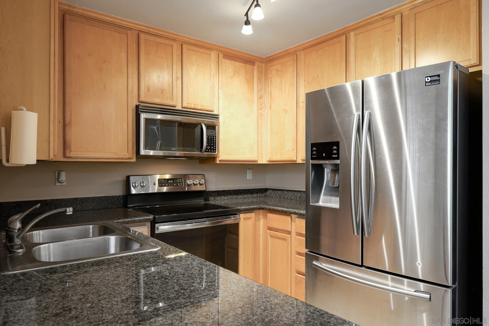 Detail Gallery Image 15 of 53 For 2275  Del Mar Way  #306,  Corona,  CA 92882 - 1 Beds | 1 Baths