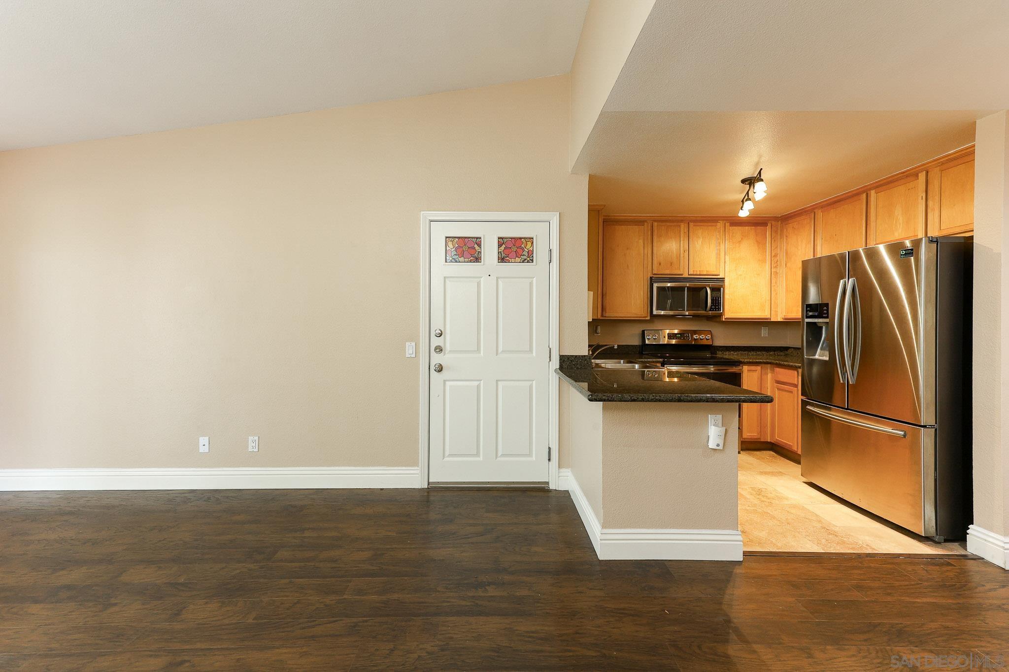 Detail Gallery Image 4 of 53 For 2275  Del Mar Way  #306,  Corona,  CA 92882 - 1 Beds | 1 Baths