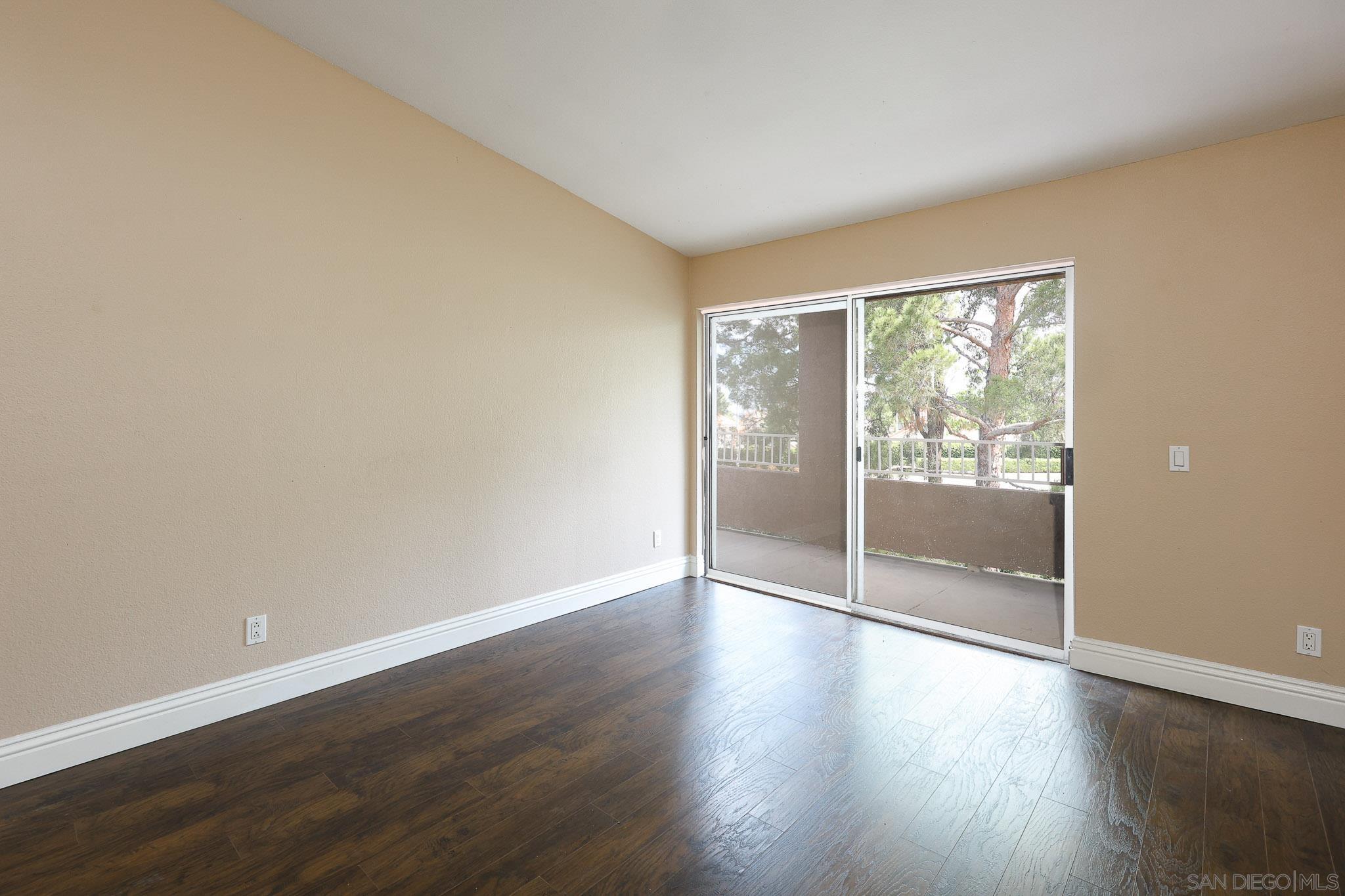 Detail Gallery Image 6 of 53 For 2275  Del Mar Way  #306,  Corona,  CA 92882 - 1 Beds | 1 Baths