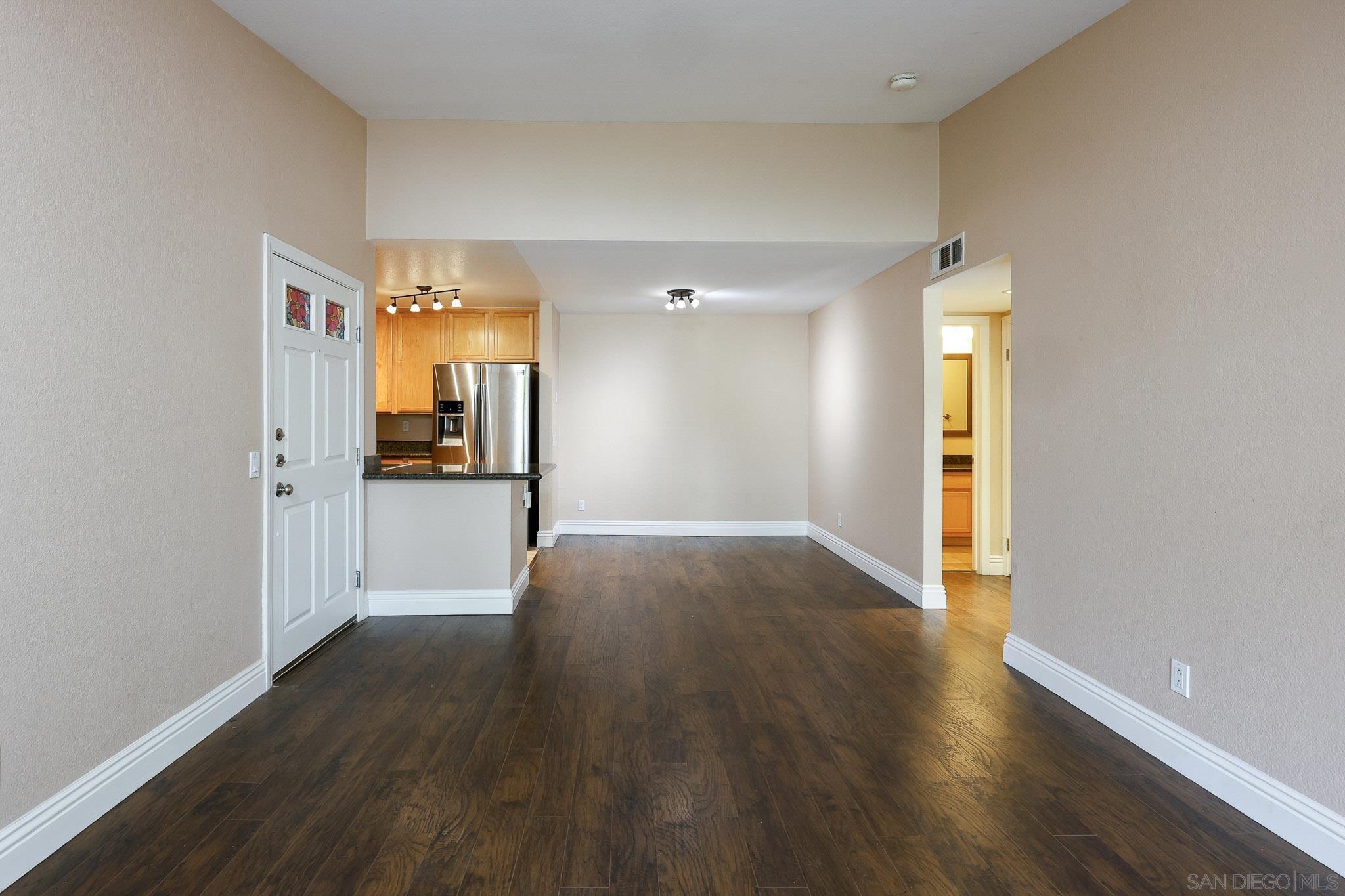 Detail Gallery Image 7 of 53 For 2275  Del Mar Way  #306,  Corona,  CA 92882 - 1 Beds | 1 Baths