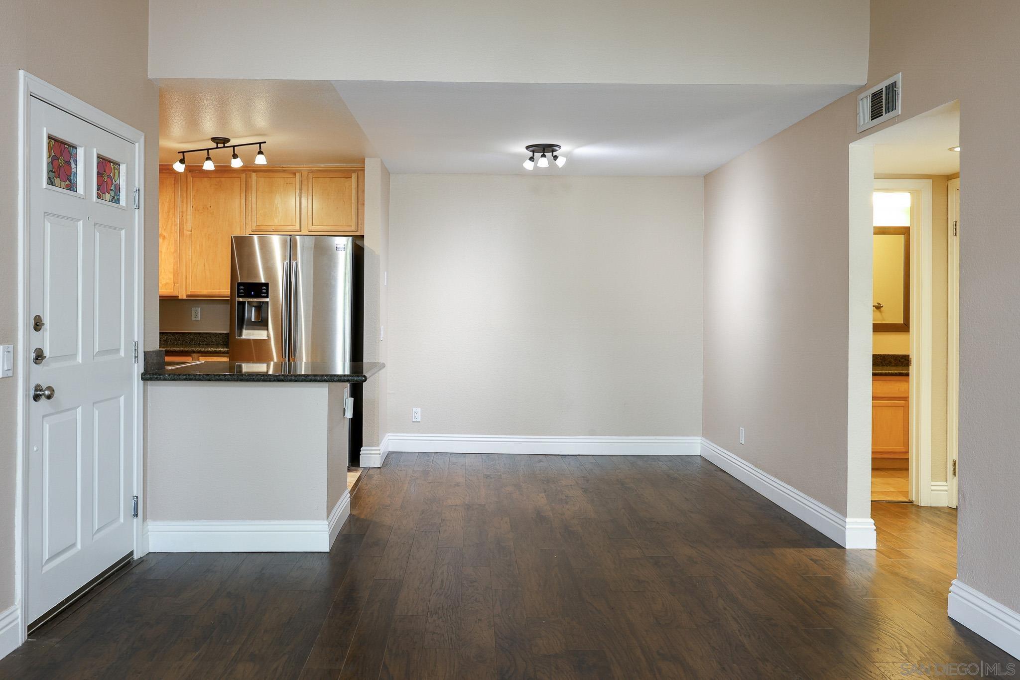 Detail Gallery Image 8 of 53 For 2275  Del Mar Way  #306,  Corona,  CA 92882 - 1 Beds | 1 Baths