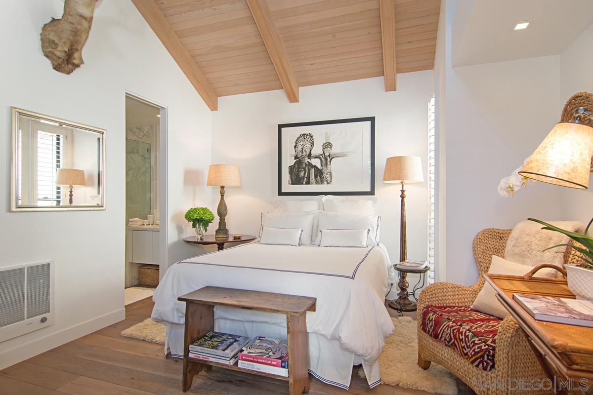 Detail Gallery Image 18 of 20 For 303  Coast  3, La Jolla,  CA 92037 - 3 Beds | 2/1 Baths