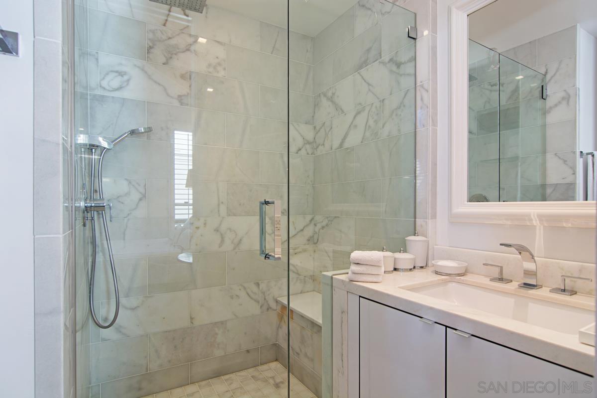 Detail Gallery Image 19 of 20 For 303  Coast  3, La Jolla,  CA 92037 - 3 Beds | 2/1 Baths