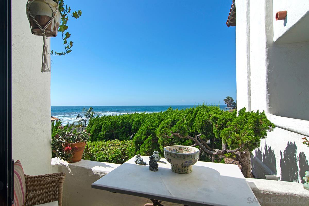 Detail Gallery Image 7 of 20 For 303  Coast  3, La Jolla,  CA 92037 - 3 Beds | 2/1 Baths