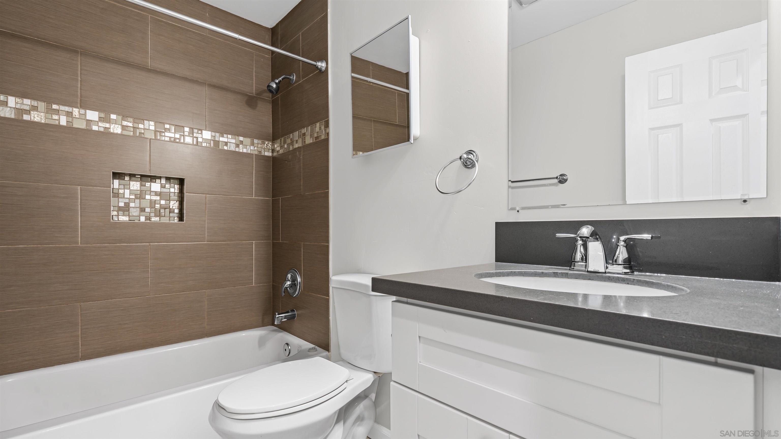 Detail Gallery Image 13 of 25 For 180  Fifth Ave, Chula Vista,  CA 91910 - 3 Beds | 2 Baths