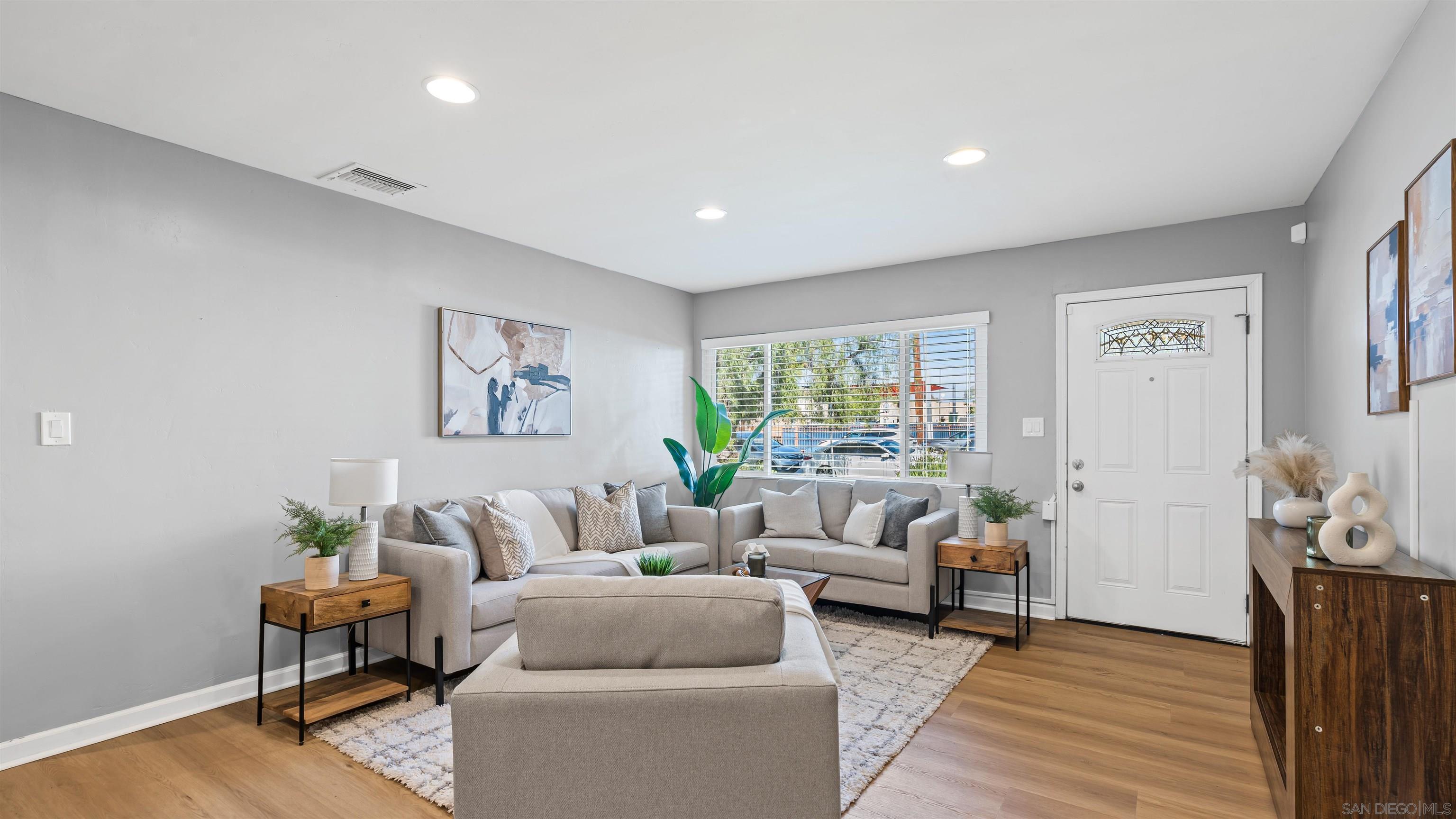 Detail Gallery Image 3 of 25 For 180  Fifth Ave, Chula Vista,  CA 91910 - 3 Beds | 2 Baths