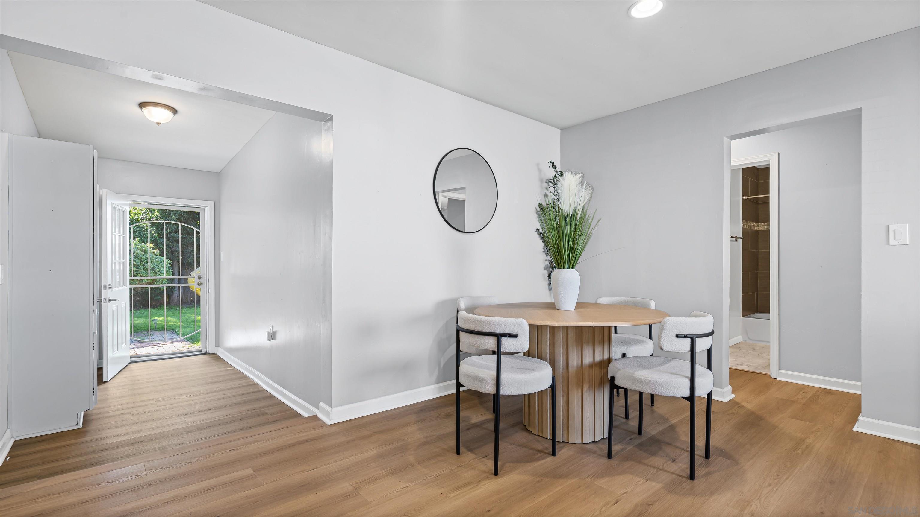 Detail Gallery Image 5 of 25 For 180  Fifth Ave, Chula Vista,  CA 91910 - 3 Beds | 2 Baths