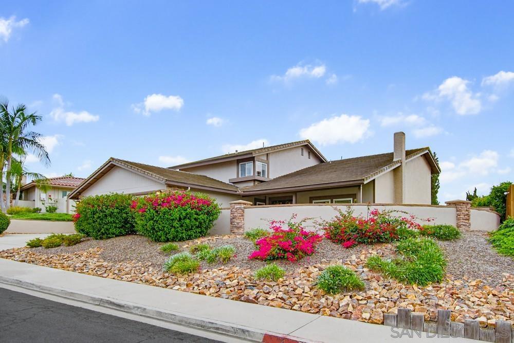 Detail Gallery Image 2 of 37 For 1820  Hacienda Drive, El Cajon,  CA 92020 - 6 Beds | 3 Baths