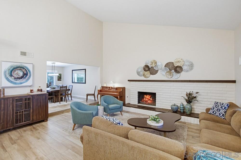 Detail Gallery Image 11 of 37 For 1820  Hacienda Drive, El Cajon,  CA 92020 - 6 Beds | 3 Baths