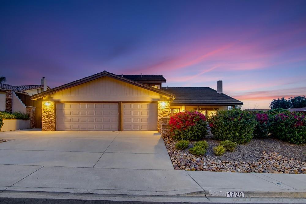 Detail Gallery Image 3 of 37 For 1820  Hacienda Drive, El Cajon,  CA 92020 - 6 Beds | 3 Baths