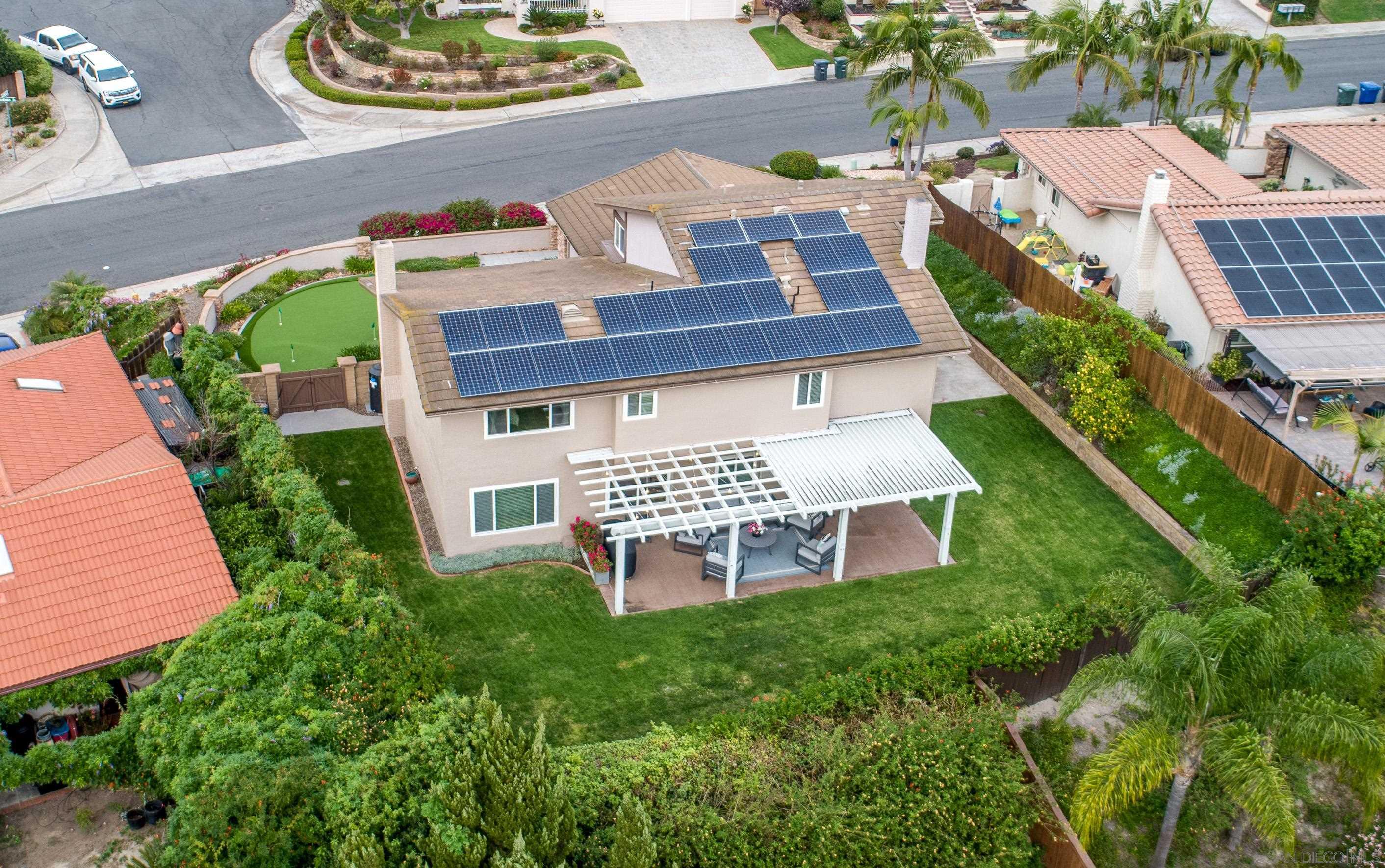 Detail Gallery Image 6 of 37 For 1820  Hacienda Drive, El Cajon,  CA 92020 - 6 Beds | 3 Baths