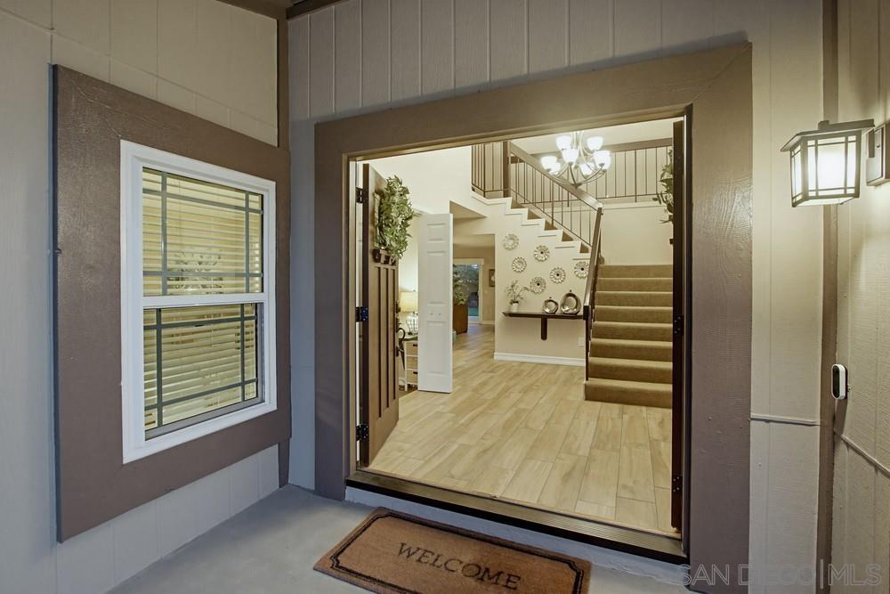 Detail Gallery Image 9 of 37 For 1820  Hacienda Drive, El Cajon,  CA 92020 - 6 Beds | 3 Baths