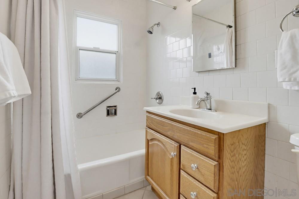 Detail Gallery Image 21 of 32 For 1787  Galway Place, El Cajon,  CA 92020 - 3 Beds | 3 Baths