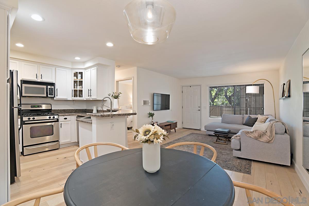 Detail Gallery Image 6 of 27 For 12588  Carmel Creek Rd  33, San Diego,  CA 92130 - 1 Beds | 1 Baths