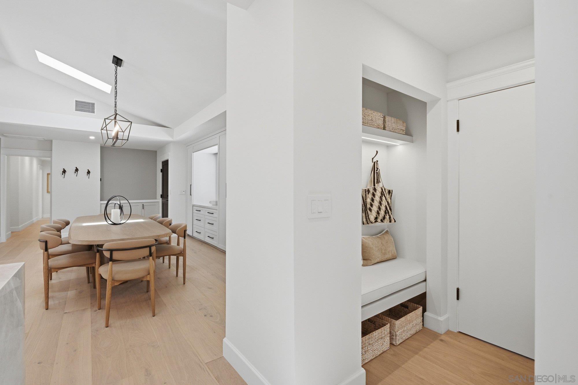 Detail Gallery Image 16 of 45 For 701  Balboa Ave, Coronado,  CA 92118 - 4 Beds | 4 Baths