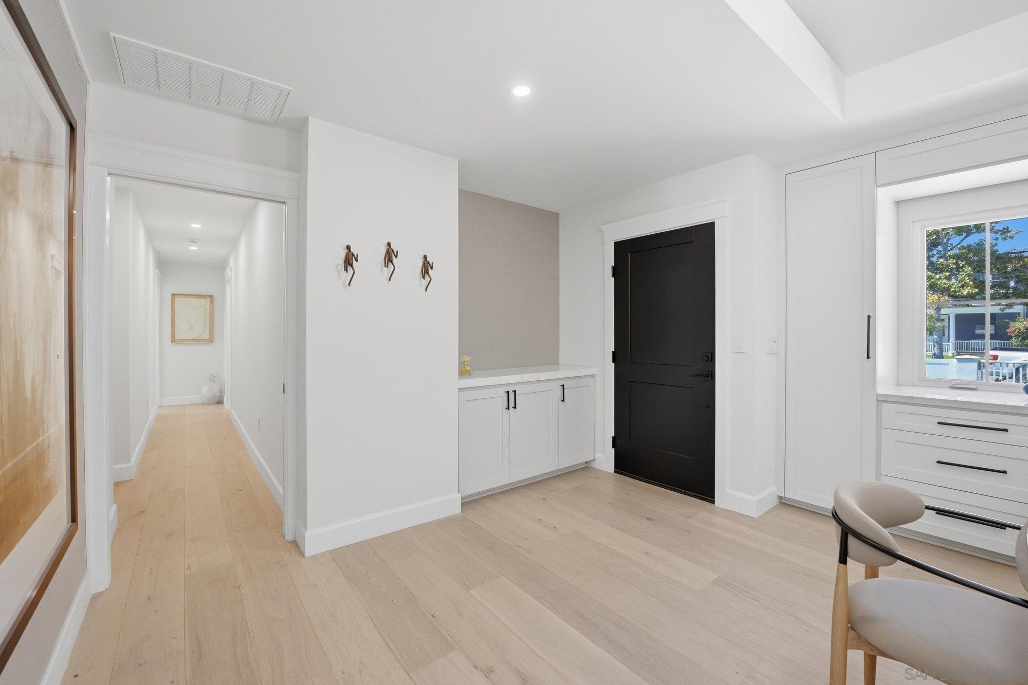 Detail Gallery Image 17 of 45 For 701  Balboa Ave, Coronado,  CA 92118 - 4 Beds | 4 Baths