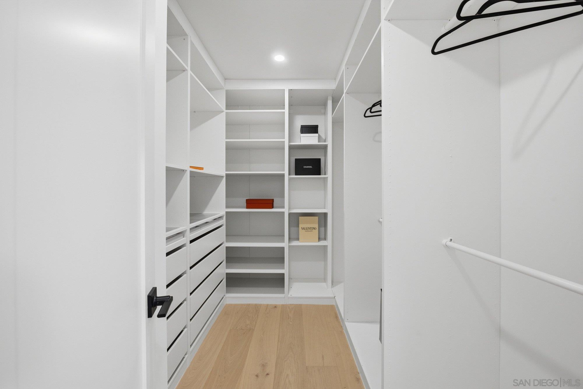 Detail Gallery Image 24 of 45 For 701  Balboa Ave, Coronado,  CA 92118 - 4 Beds | 4 Baths