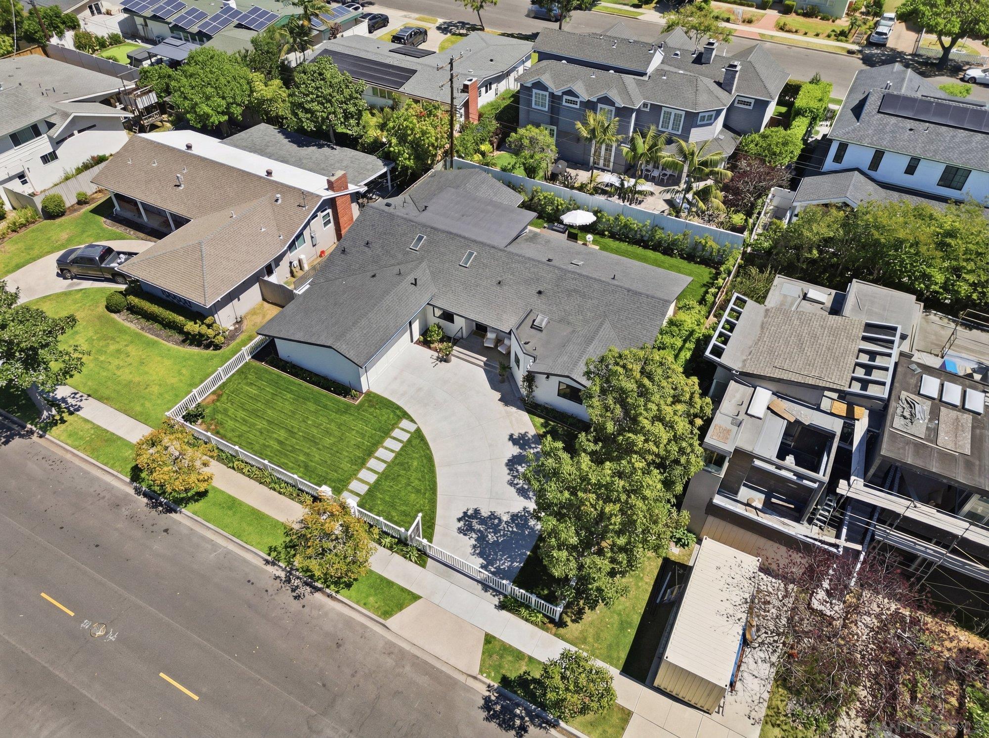 Detail Gallery Image 42 of 45 For 701  Balboa Ave, Coronado,  CA 92118 - 4 Beds | 4 Baths