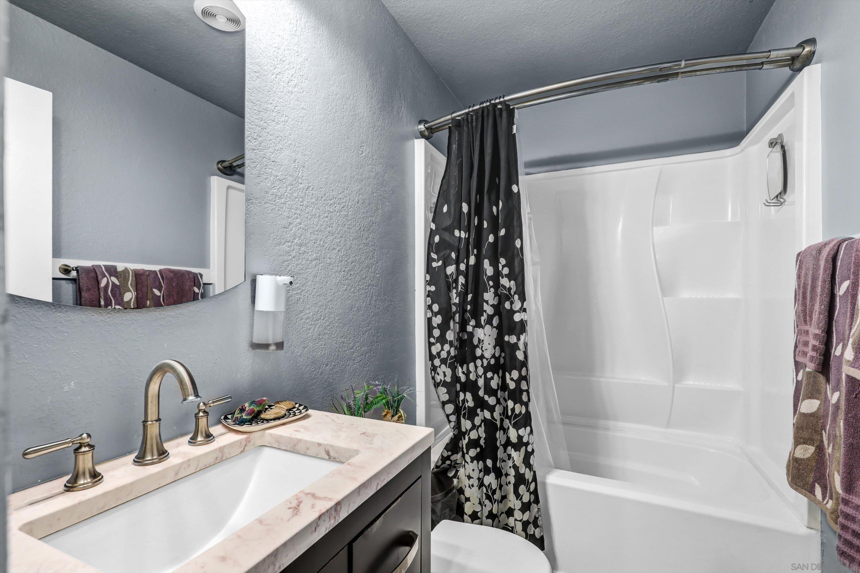 Detail Gallery Image 11 of 19 For 8529  Snow White, El Cajon,  CA 92021 - 3 Beds | 2 Baths