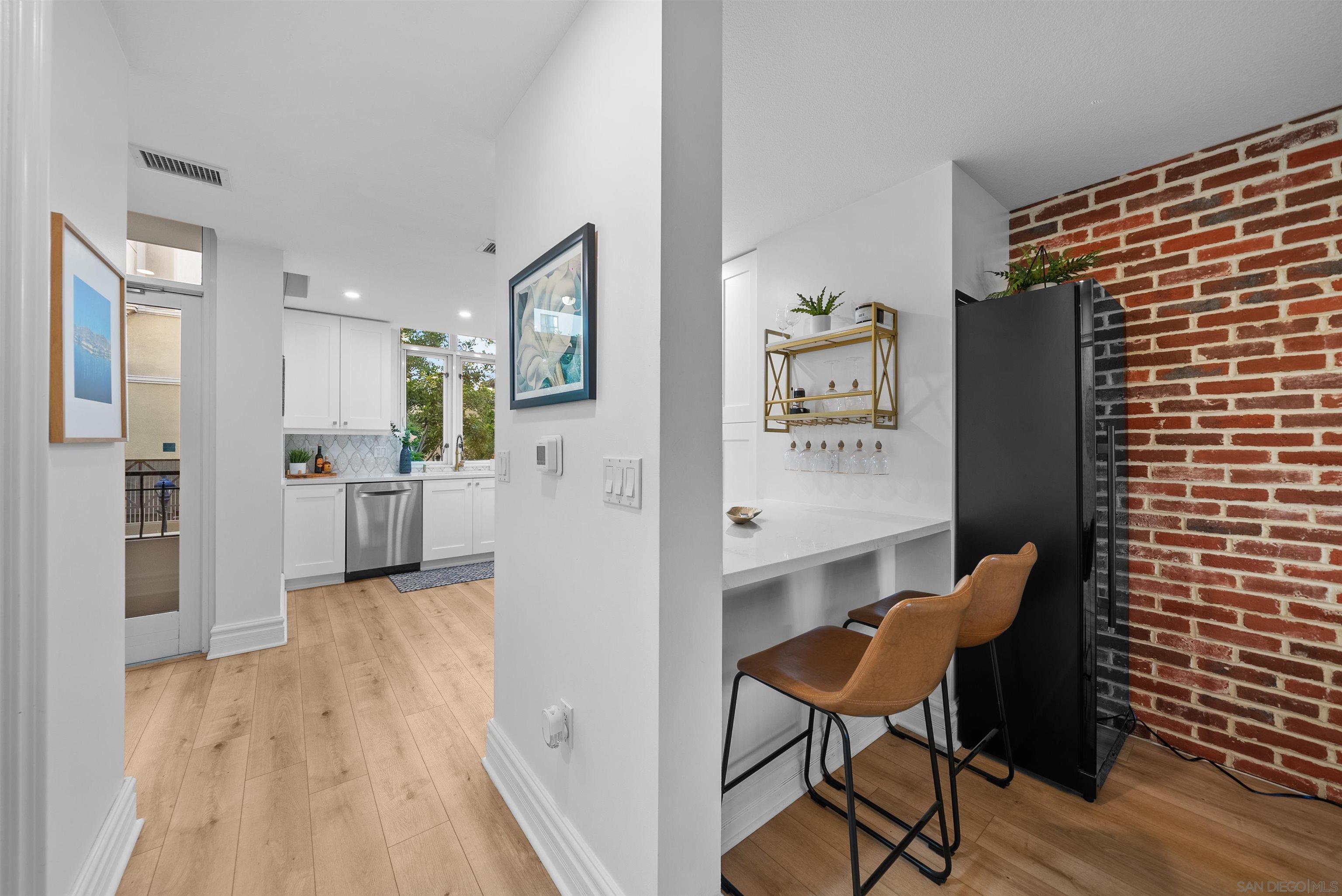 Detail Gallery Image 14 of 64 For 700 W Harbor Drive  Th5,  San Diego,  CA 92101 - 3 Beds | 3/1 Baths