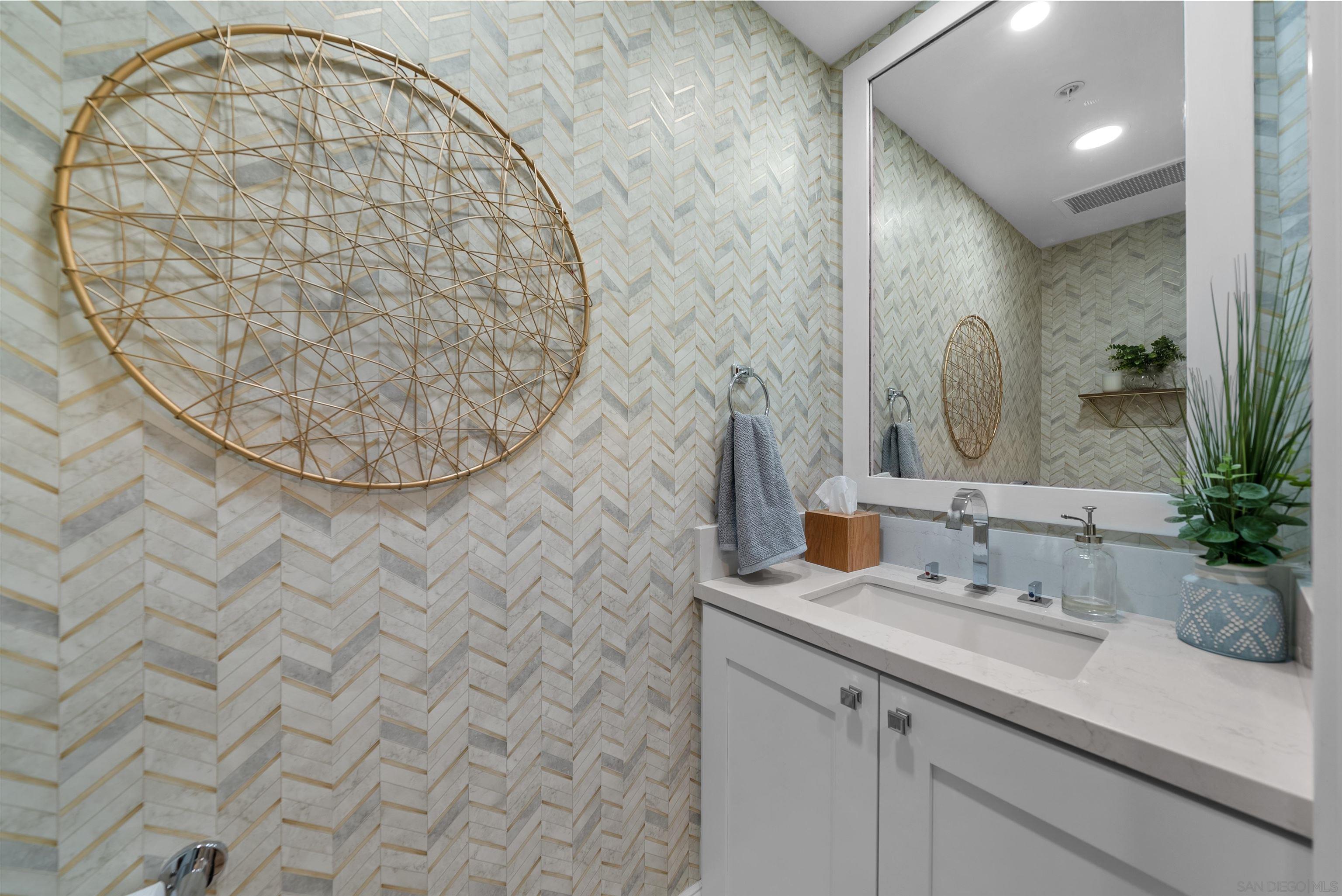 Detail Gallery Image 19 of 64 For 700 W Harbor Drive  Th5,  San Diego,  CA 92101 - 3 Beds | 3/1 Baths