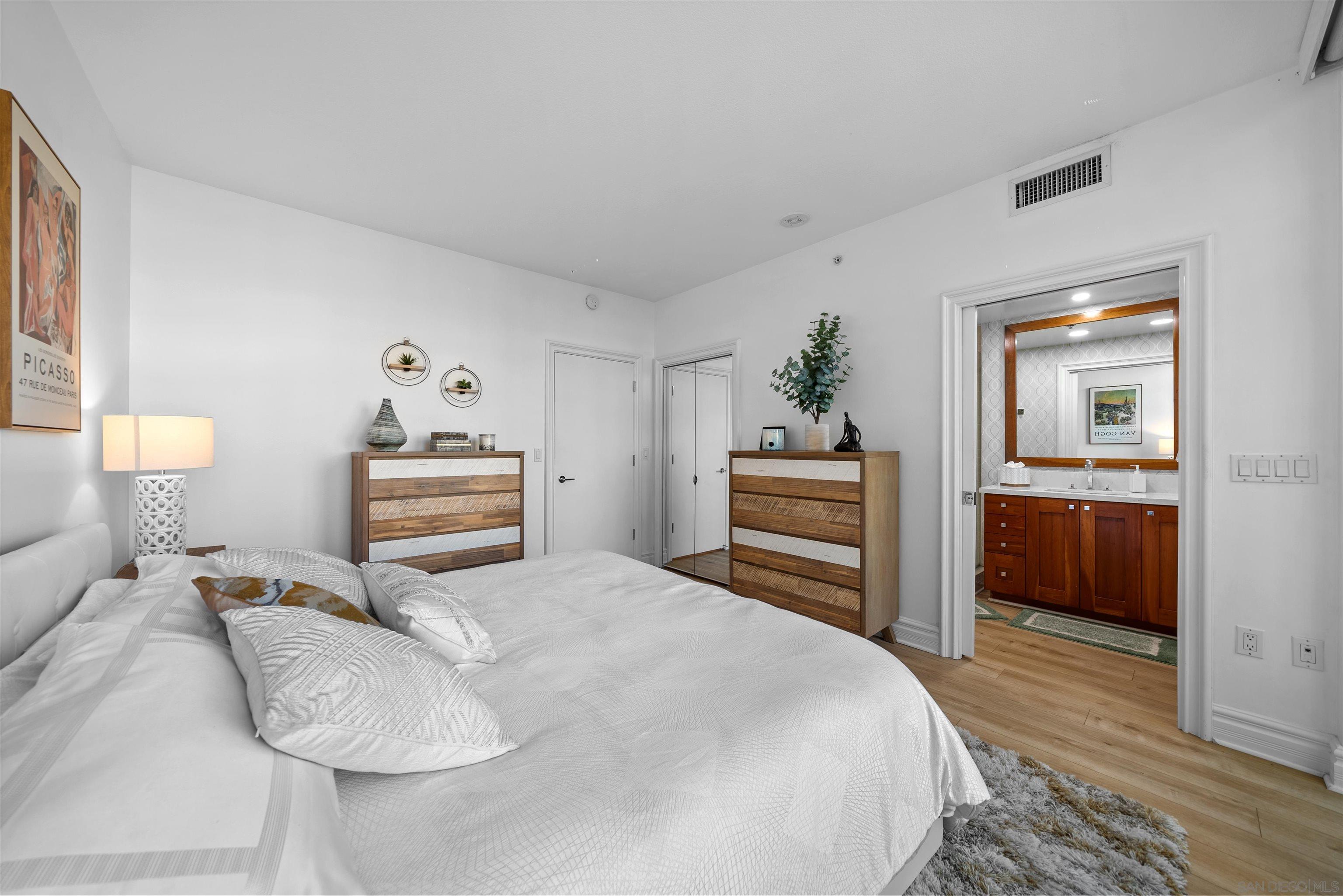 Detail Gallery Image 29 of 64 For 700 W Harbor Drive  Th5,  San Diego,  CA 92101 - 3 Beds | 3/1 Baths