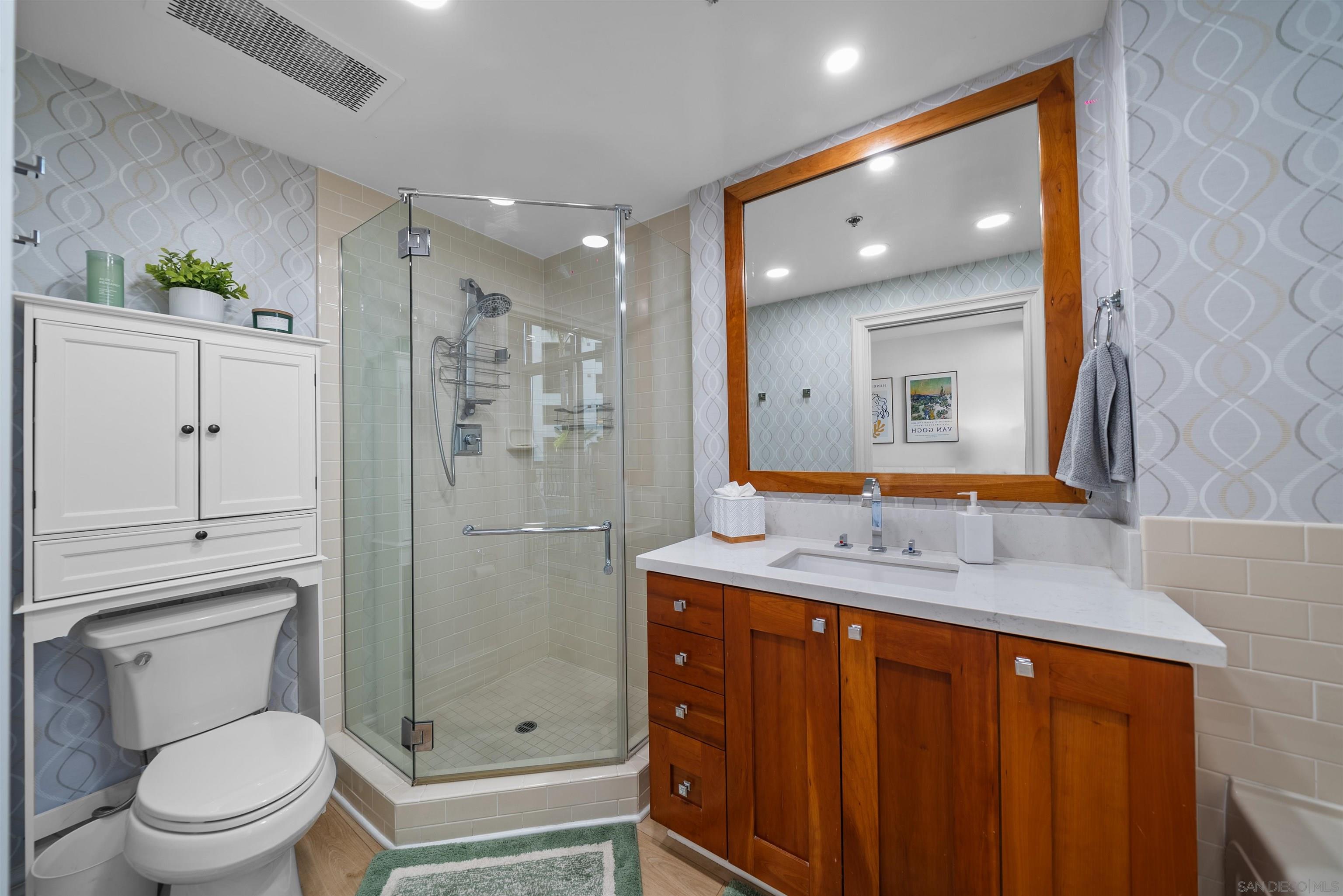 Detail Gallery Image 31 of 64 For 700 W Harbor Drive  Th5,  San Diego,  CA 92101 - 3 Beds | 3/1 Baths