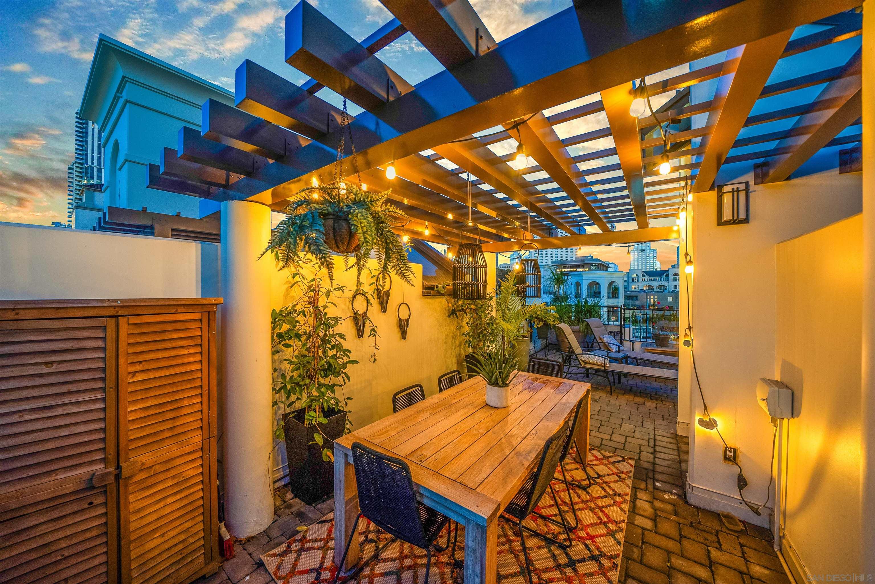 Detail Gallery Image 38 of 64 For 700 W Harbor Drive  Th5,  San Diego,  CA 92101 - 3 Beds | 3/1 Baths