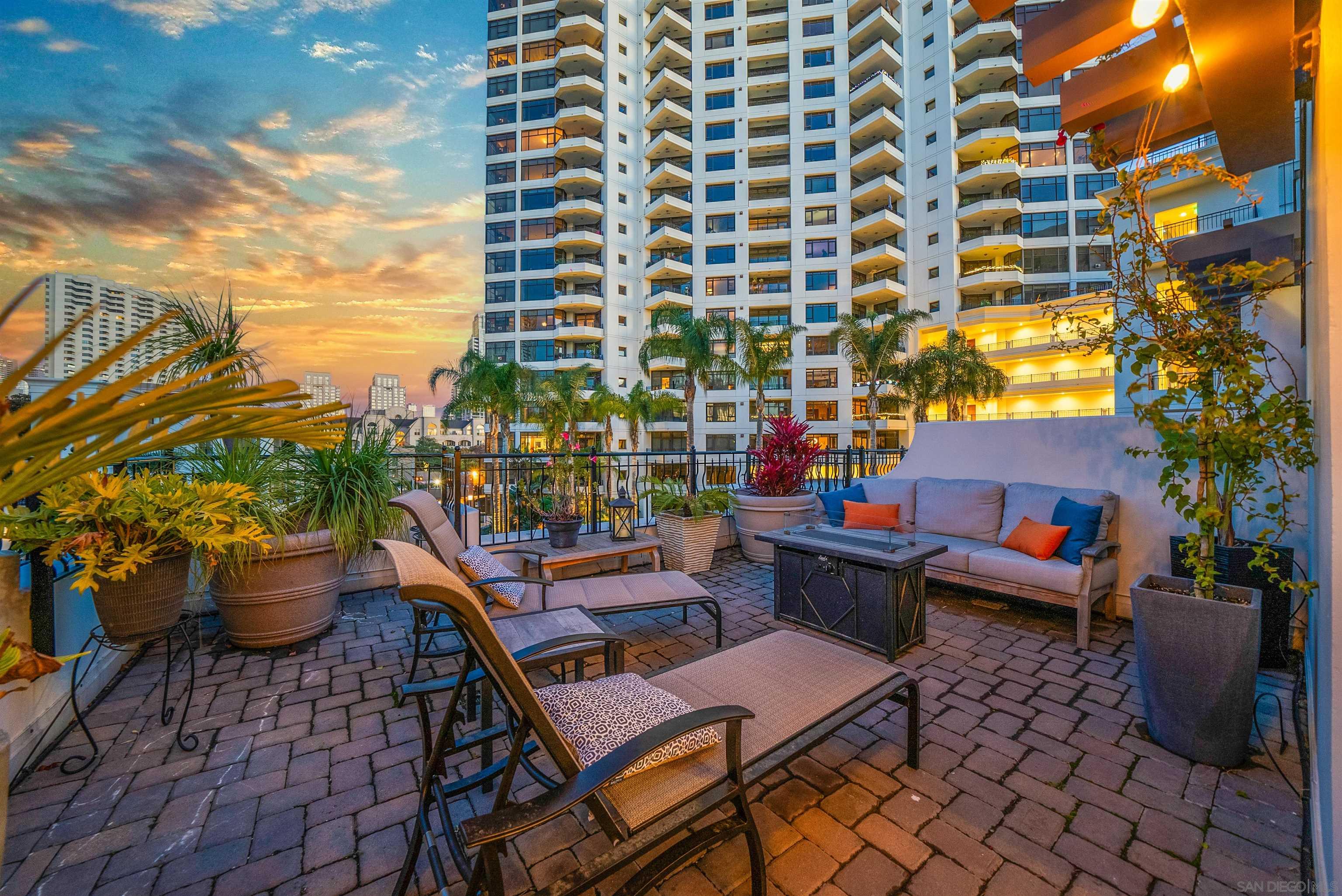 Detail Gallery Image 40 of 64 For 700 W Harbor Drive  Th5,  San Diego,  CA 92101 - 3 Beds | 3/1 Baths